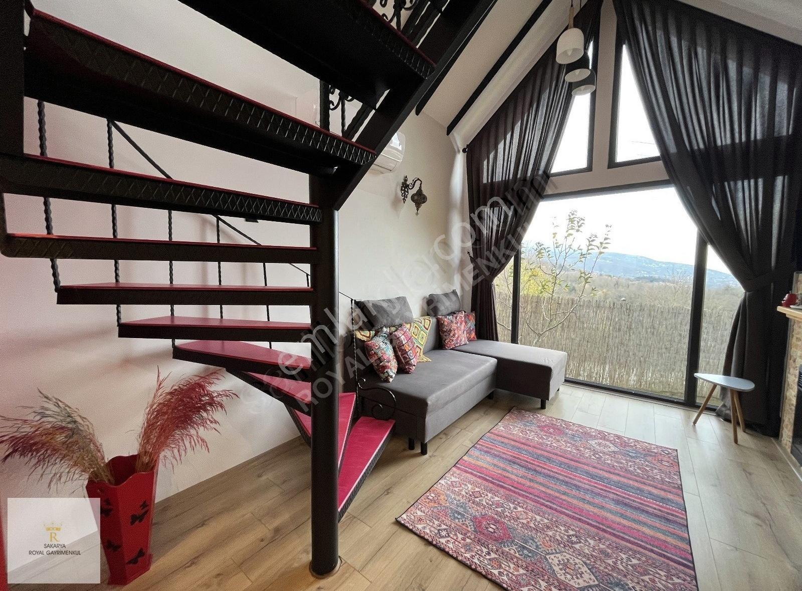 Sapanca'da Göl Manzaralı Çok Geniş Arazili Havuzlu Villa - Görsel 5
