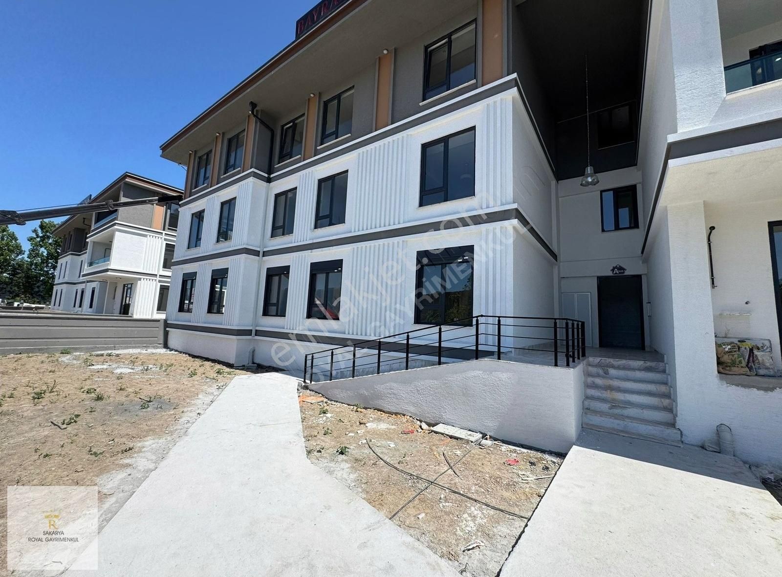 Royal Gayrimenkul'den Serdivan Yazlık'ta Ultra Lüks 3+1 Daire - Görsel 16