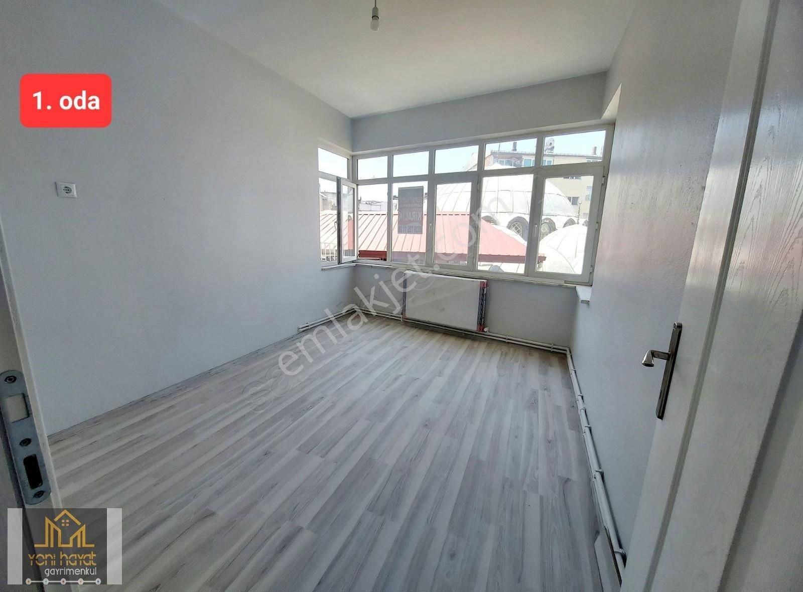 Canik Te 100.yıl Bulvarı Arka Sokağı 2+1 Kiralık Ara Kat Daire