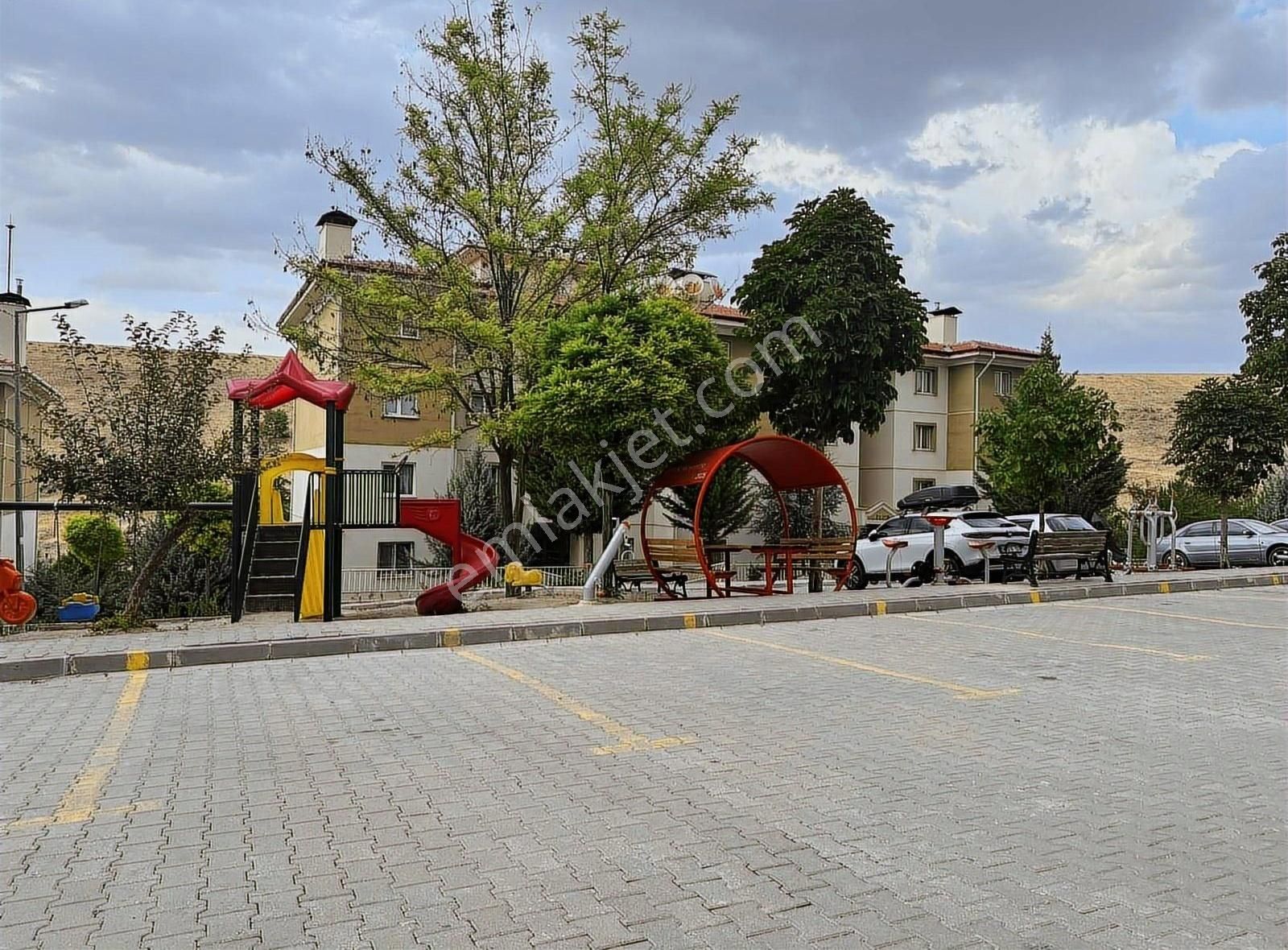 Satılık 2+1 Site İçerisi