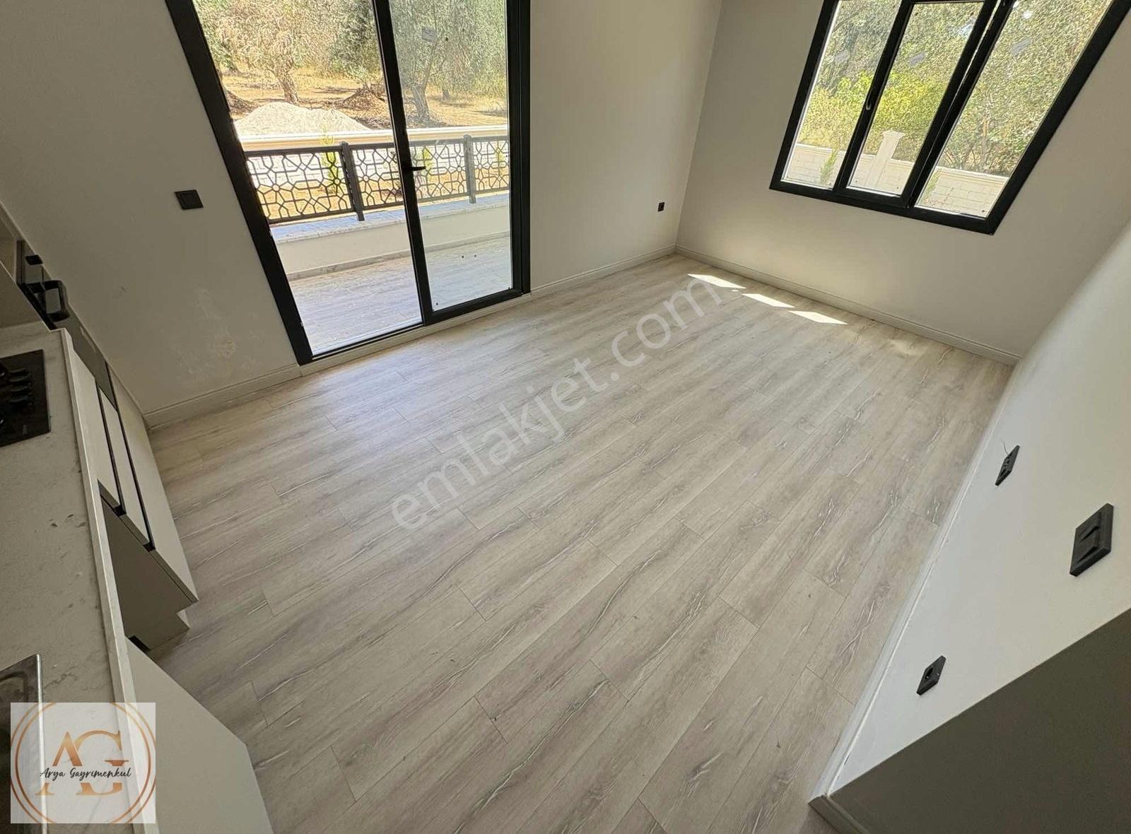 Arya'dan Güre'de Şık Tasarımlı Bahçe Kullanımlı 2+1 Lüks Daire - Görsel 17