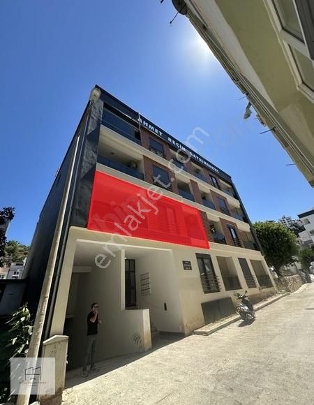 Kale Mahallesinde Eşyalı Satılık 2+1