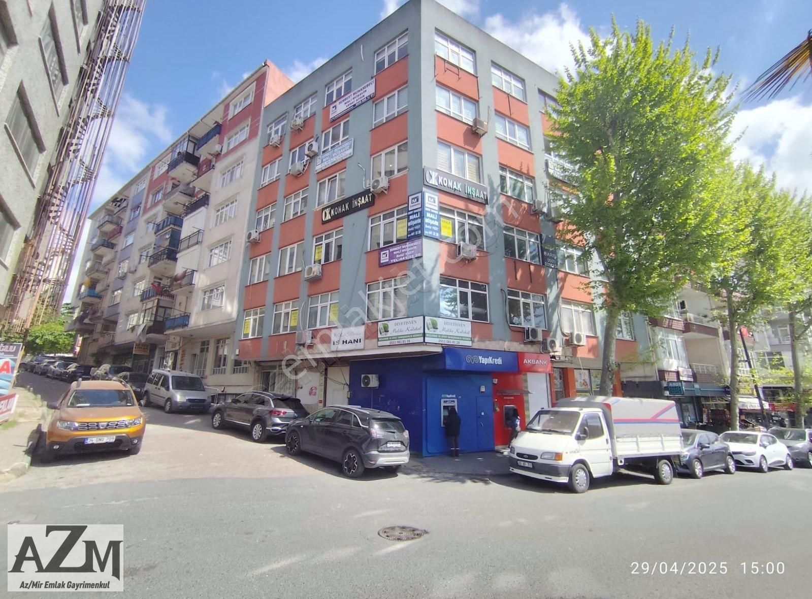 Azmir'den Kiralık 1+1 Cadde Üstü Asansörlü Ofis For Rentللإيجار