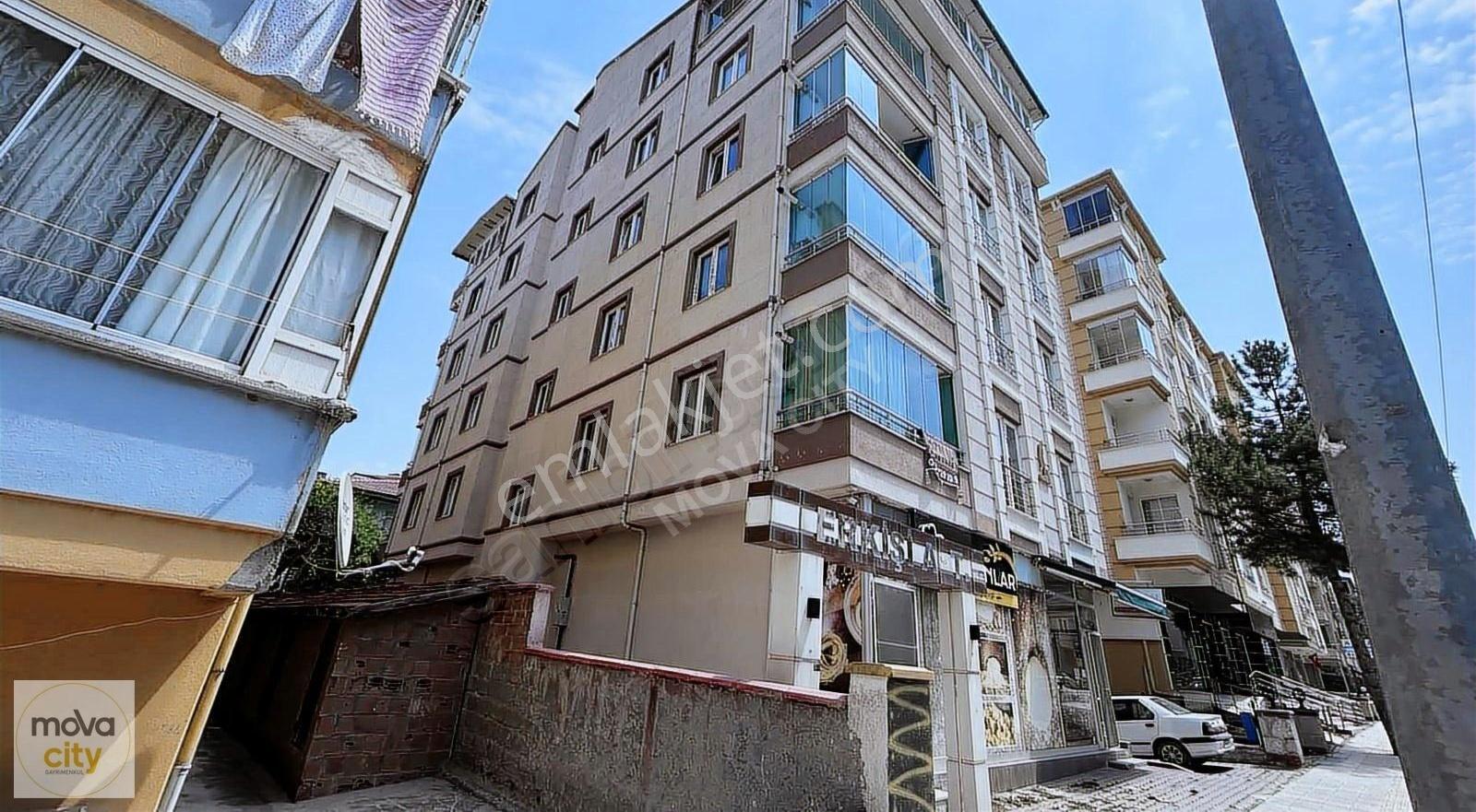 Bahçelievler Şenyurt Cadde Üzeri Bakımlı 2.kat 3+1 Satılık Daire - Görsel 11