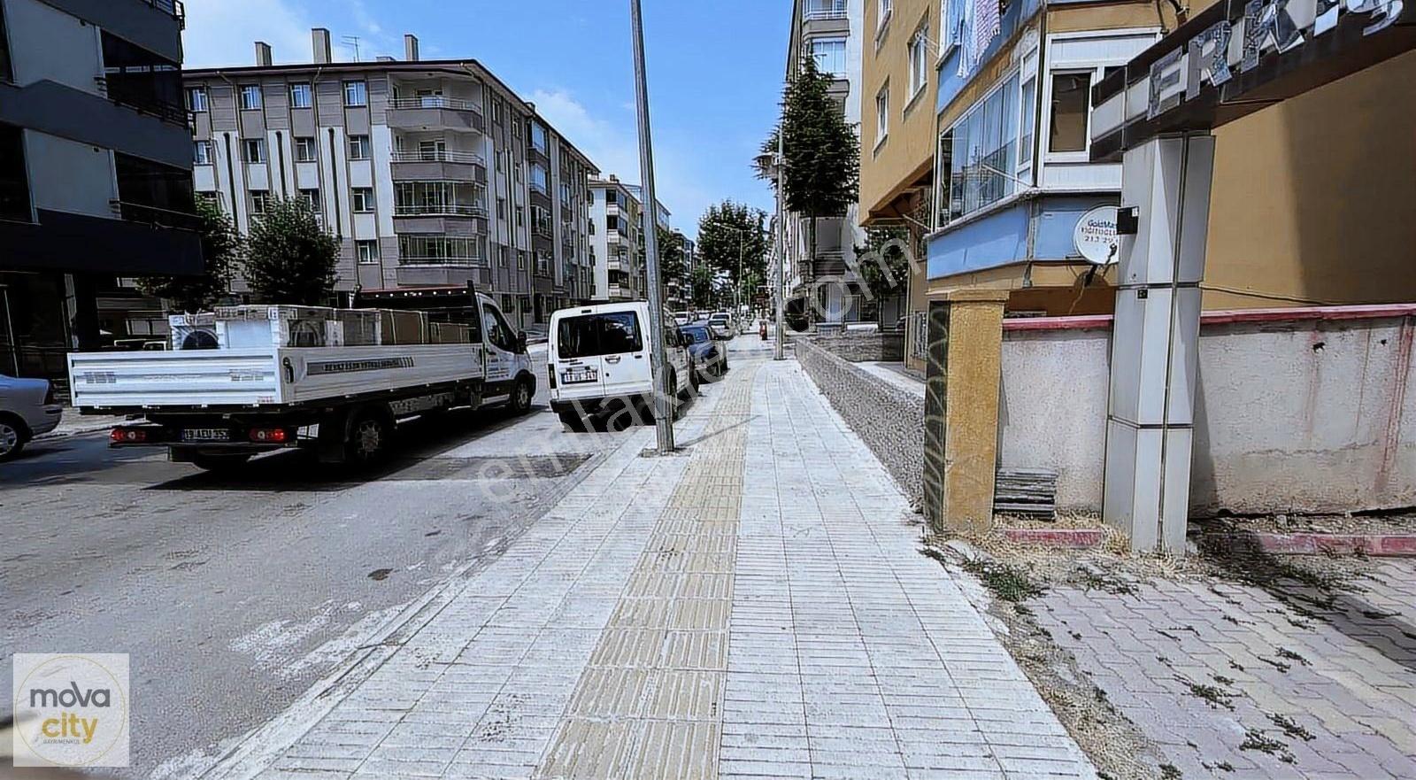 Bahçelievler Şenyurt Cadde Üzeri Bakımlı 2.kat 3+1 Satılık Daire - Görsel 8