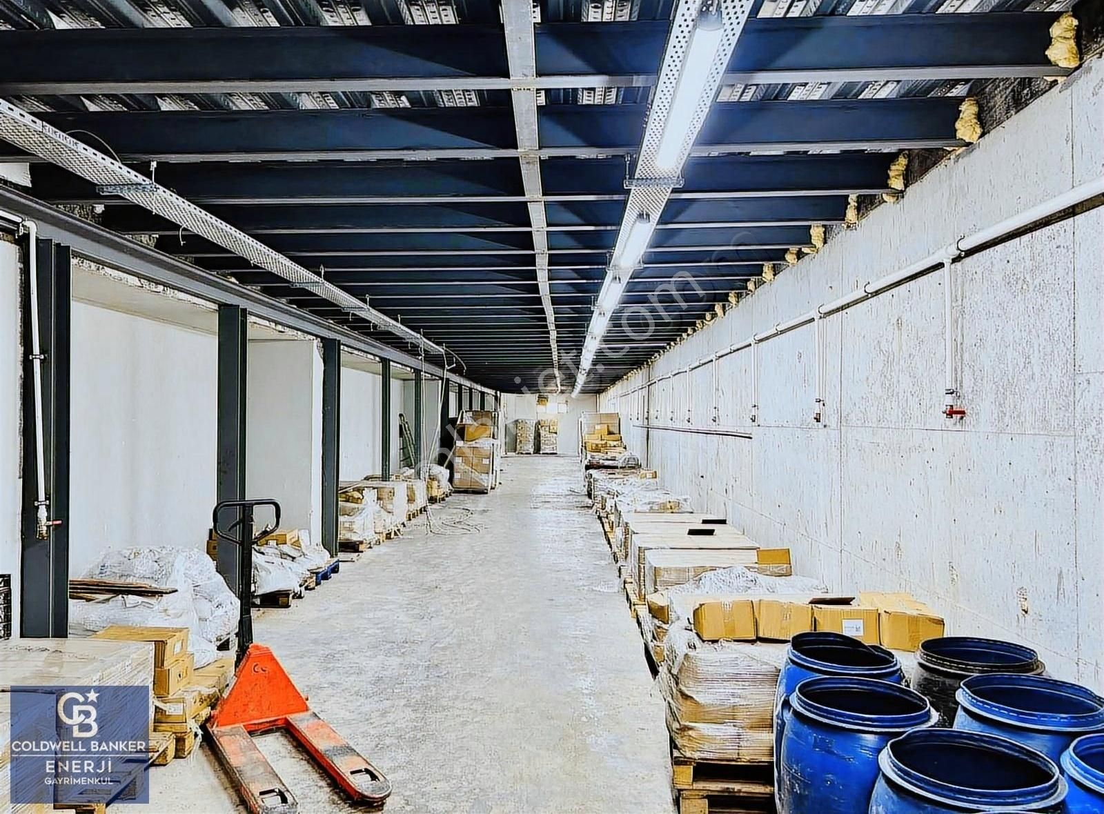 Hadımköy Kiralık 1300 M2 Fabrika Katı & Depo İmalata Uygun - Görsel 2