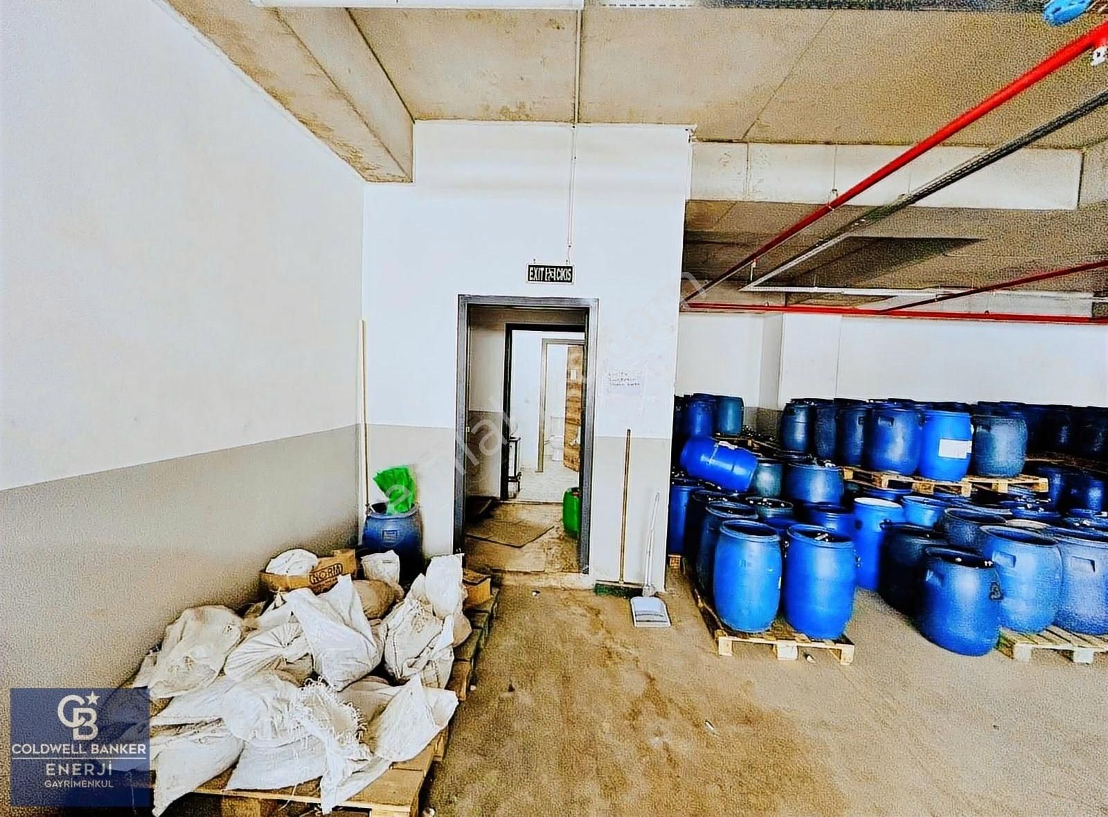 Hadımköy Kiralık 1300 M2 Fabrika Katı & Depo İmalata Uygun - Görsel 4