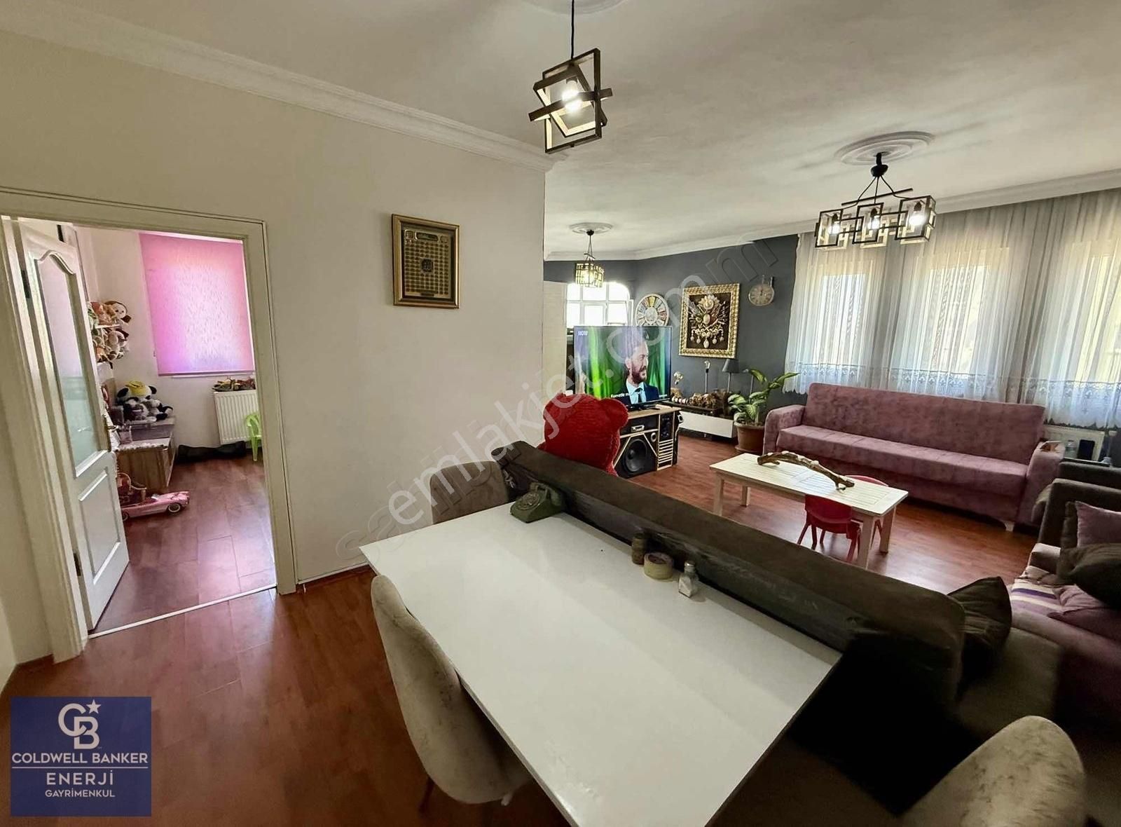 Bahçeşehir 2. Kısım Satılık 2+1 Daire Site İçerisinde - Görsel 3