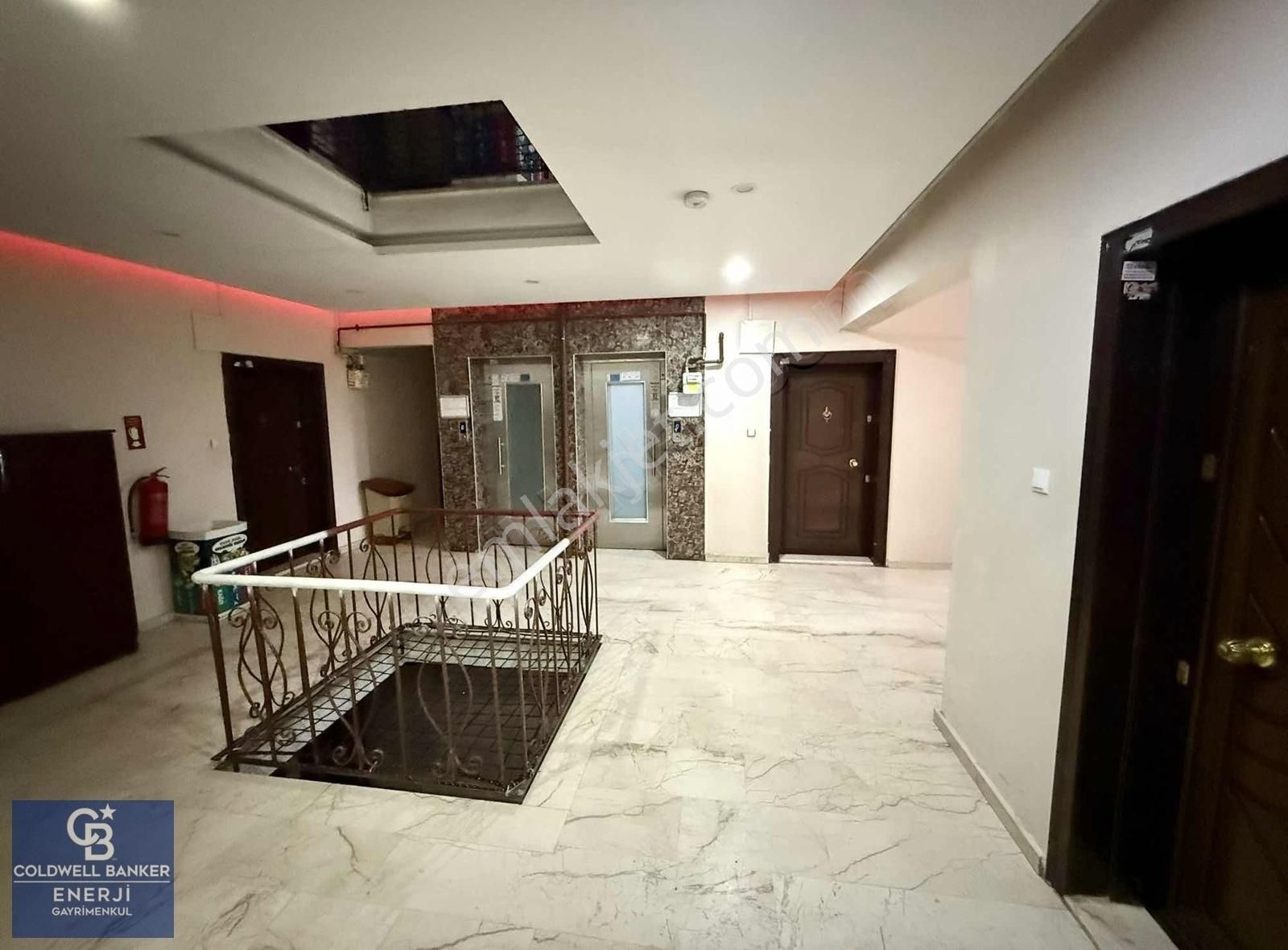 Bahçeşehir Boğazköy Can Onur Sitesi Satılık 2+1 Daire 125m2 - Görsel 2