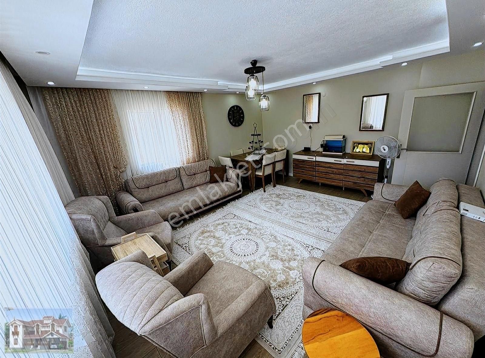 Etimesgut 30 Ağustos Mah. 4+1 Full Yapılı Satılık Teras