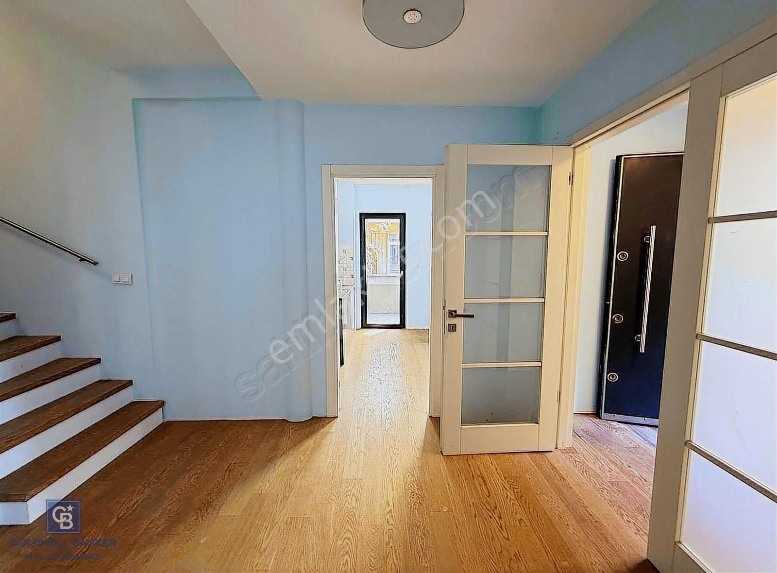 Küçük Çamlıca'da Modern Tasarımlı, Ferah Müstakil Satılık Ev