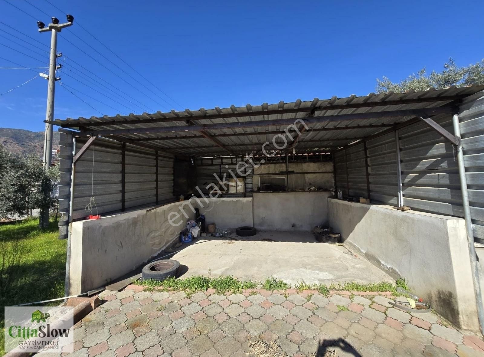 Toparlar'da 1000m2 Arsa İçinde 3+1 Kiralık Müstakil Ev