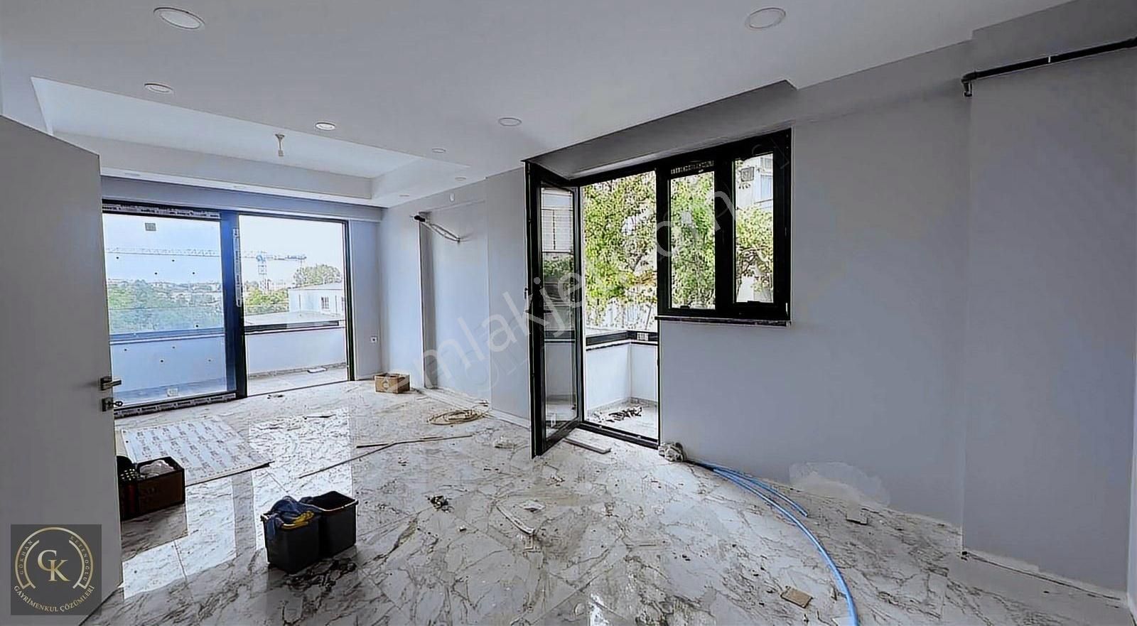 Yeniköy'de Merkezi Konum'da 3+1 130m2 Sıfır Kiralık Daire..