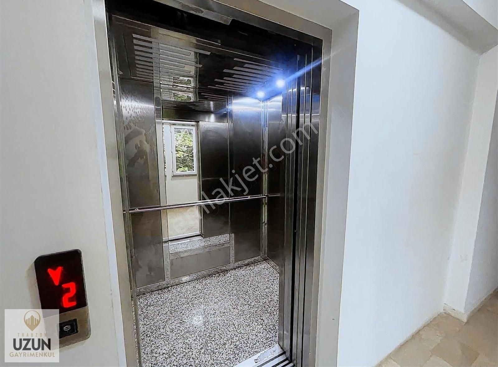 Yomra Merkez De 1+1 Deniz Manzaralı Kiralık Daire