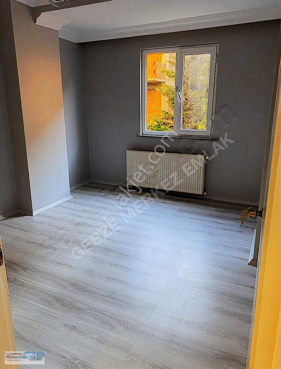 Merkez Emlak Armağan'dan 3+1 İçi Komple Yenilenmiş Genis Ferah - Görsel 4