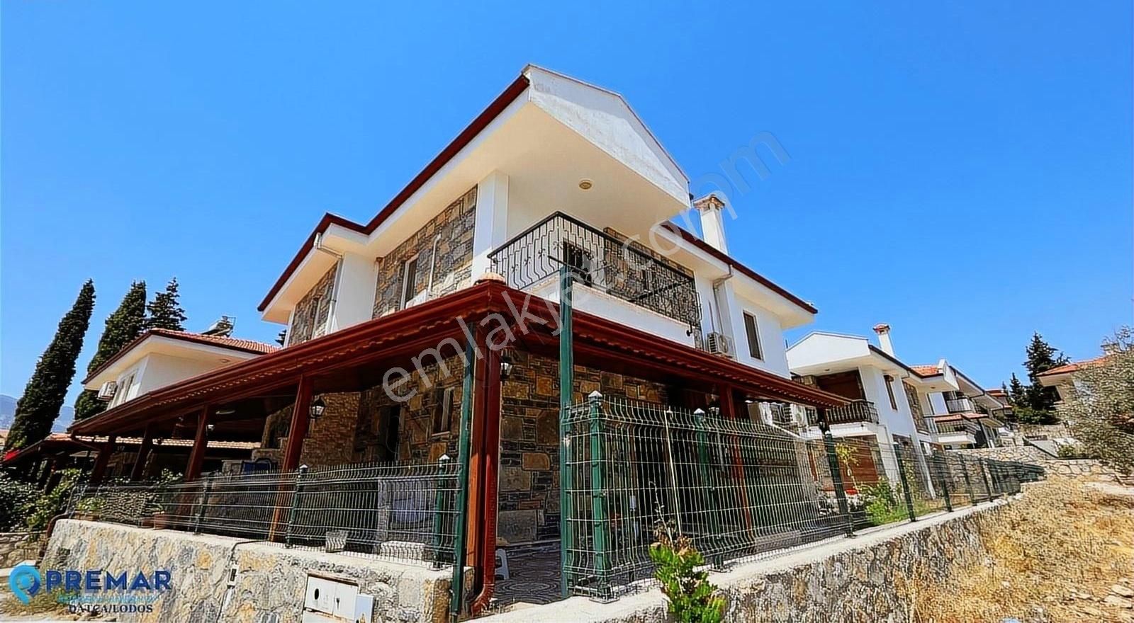 Premar Datça Reşadiye'de Havuzlu Bahçeli İkiz Müstakil 3+1 Villa