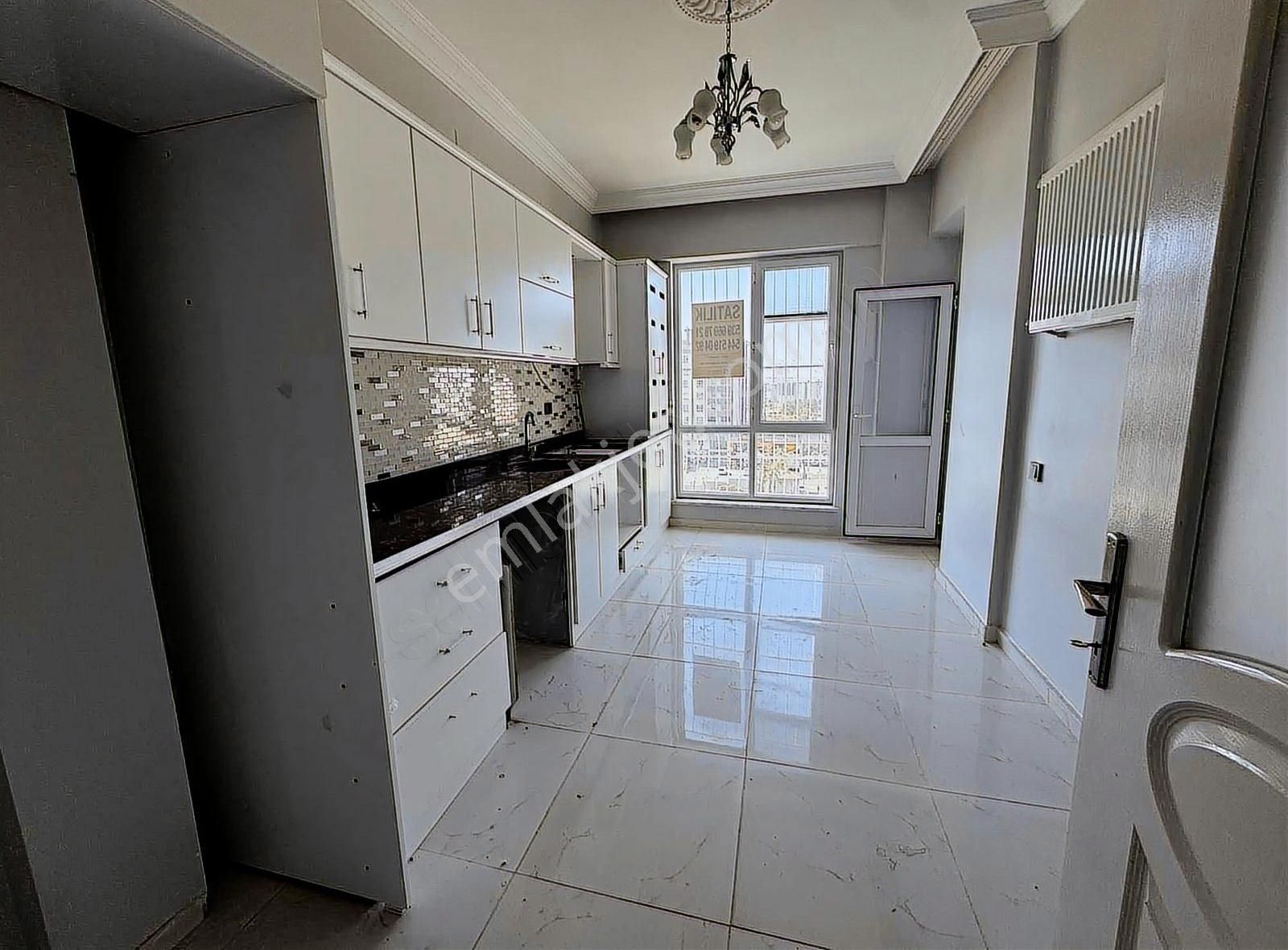Beymahall Gyo Alpaslan 1 De 3+1 Masrafsız Önü Açık Ferah Daire