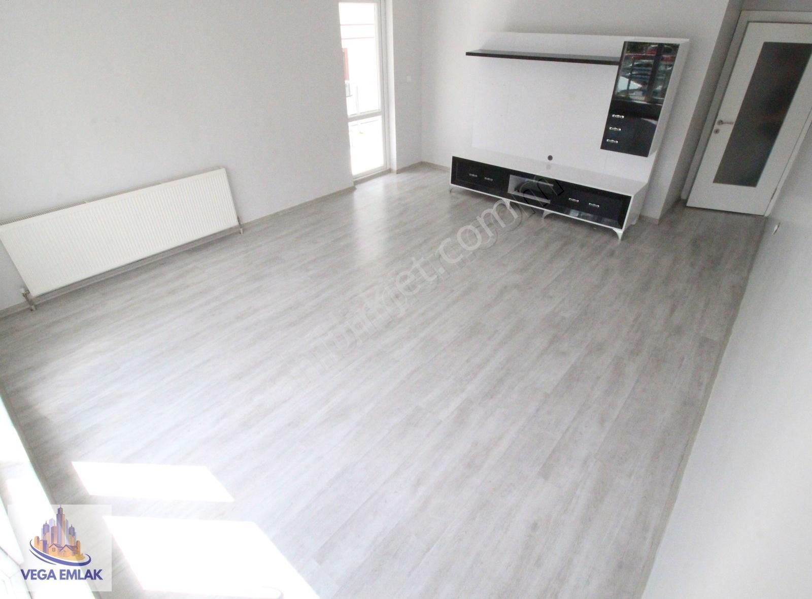 Vega Emlak'tan Fırsat Zafer Fırını Yakını Ara Kat Ön Cephe Daire - Görsel 17