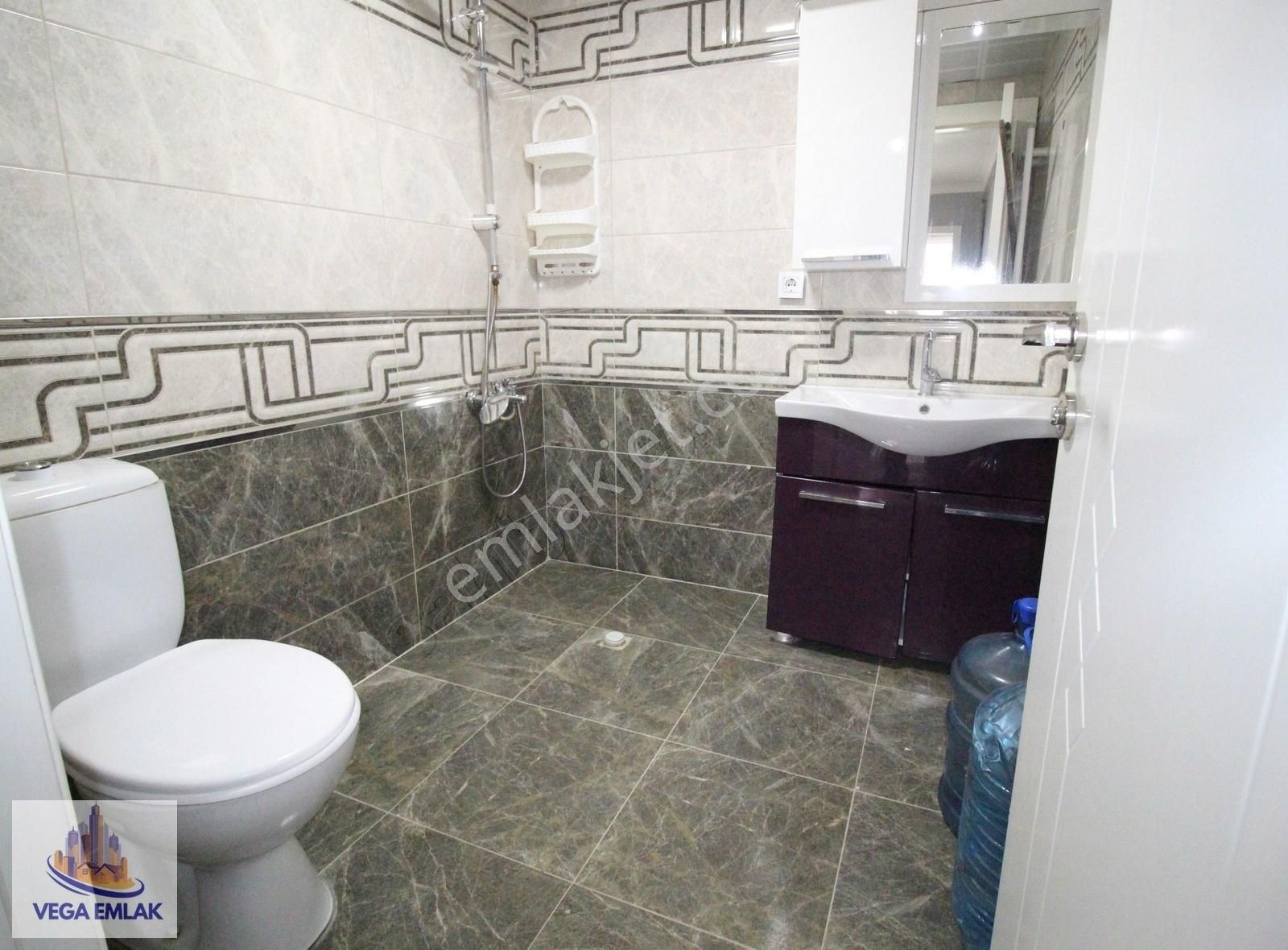 Vega Emlak'tan Fırsat Zafer Fırını Yakını Ara Kat Ön Cephe Daire - Görsel 20