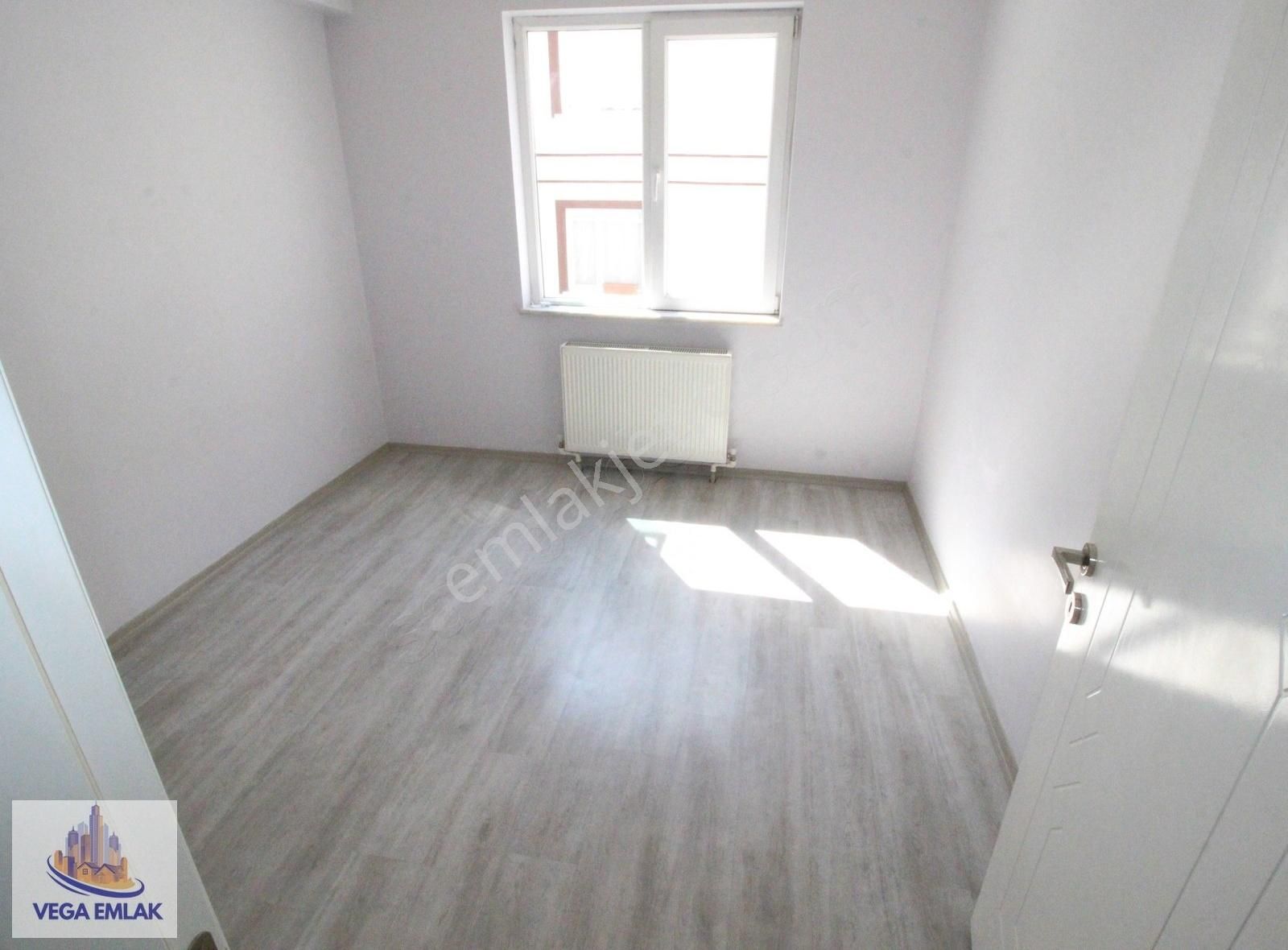 Vega Emlak'tan Fırsat Zafer Fırını Yakını Ara Kat Ön Cephe Daire - Görsel 18