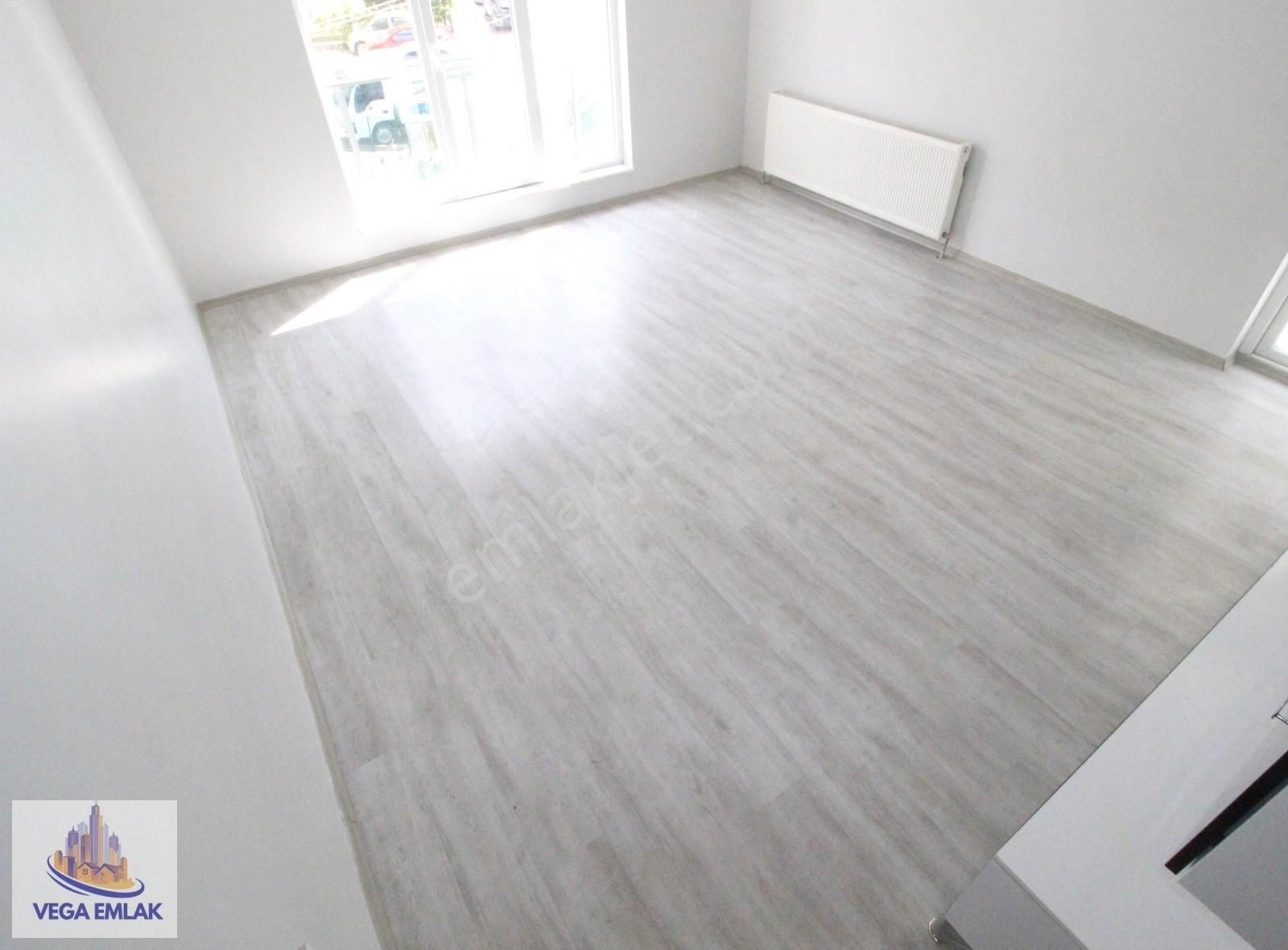 Vega Emlak'tan Fırsat Zafer Fırını Yakını Ara Kat Ön Cephe Daire - Görsel 14