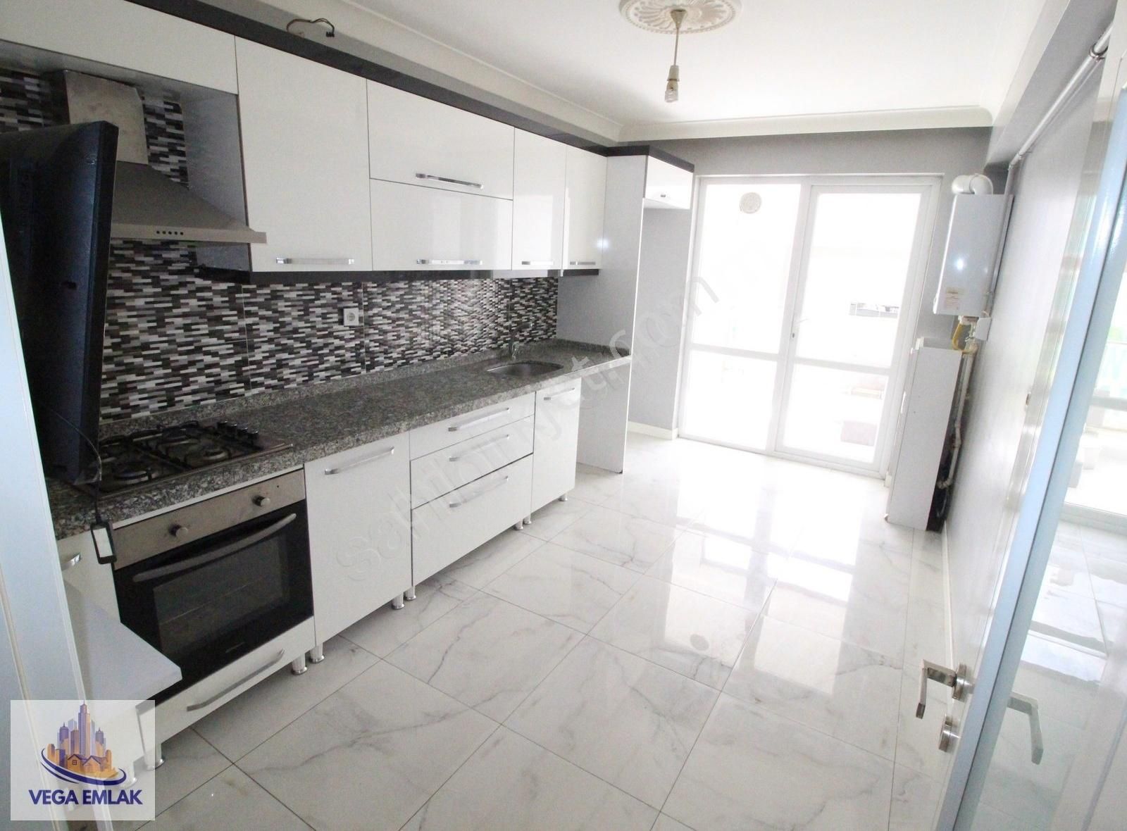 Vega Emlak'tan Fırsat Zafer Fırını Yakını Ara Kat Ön Cephe Daire - Görsel 16