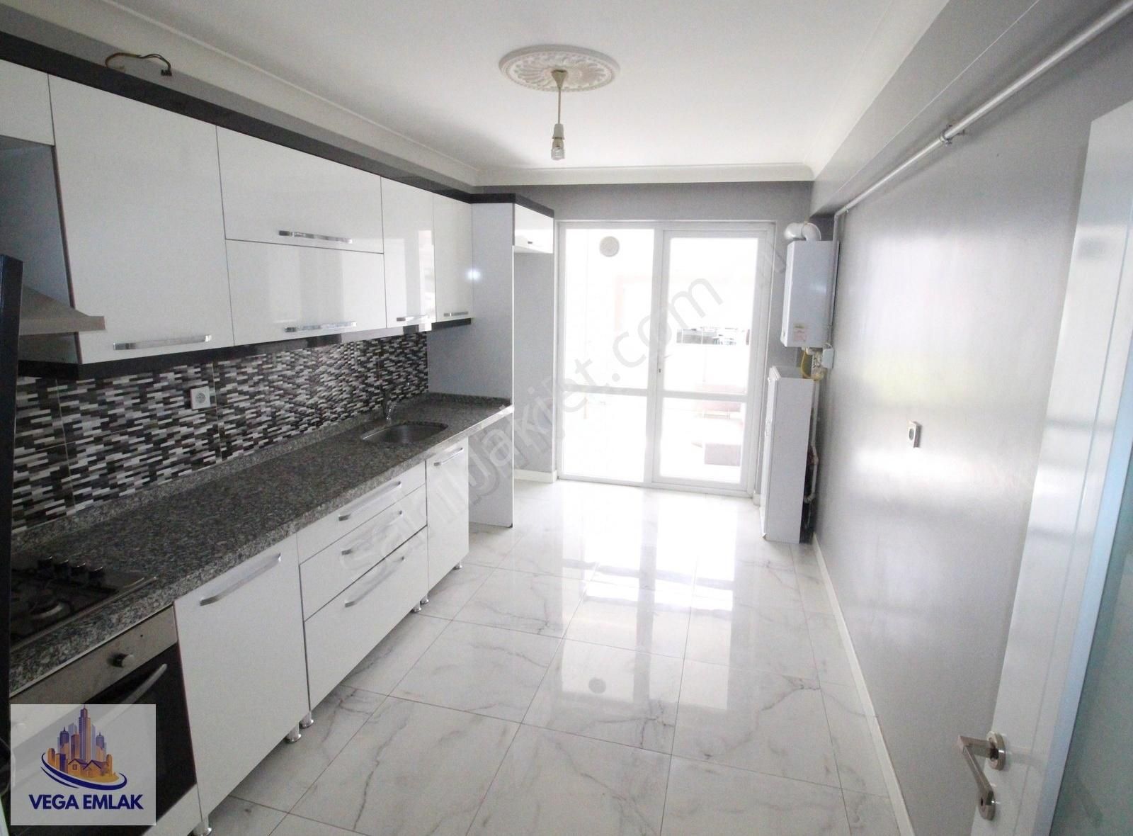 Vega Emlak'tan Fırsat Zafer Fırını Yakını Ara Kat Ön Cephe Daire - Görsel 24
