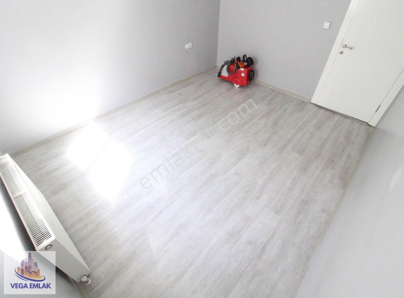 Vega Emlak'tan Fırsat Zafer Fırını Yakını Ara Kat Ön Cephe Daire - Görsel 11