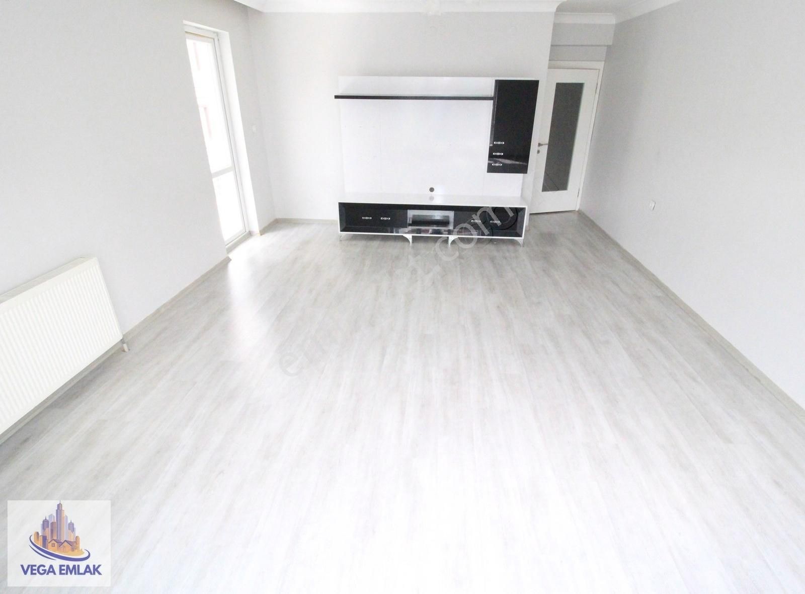 Vega Emlak'tan Fırsat Zafer Fırını Yakını Ara Kat Ön Cephe Daire - Görsel 7
