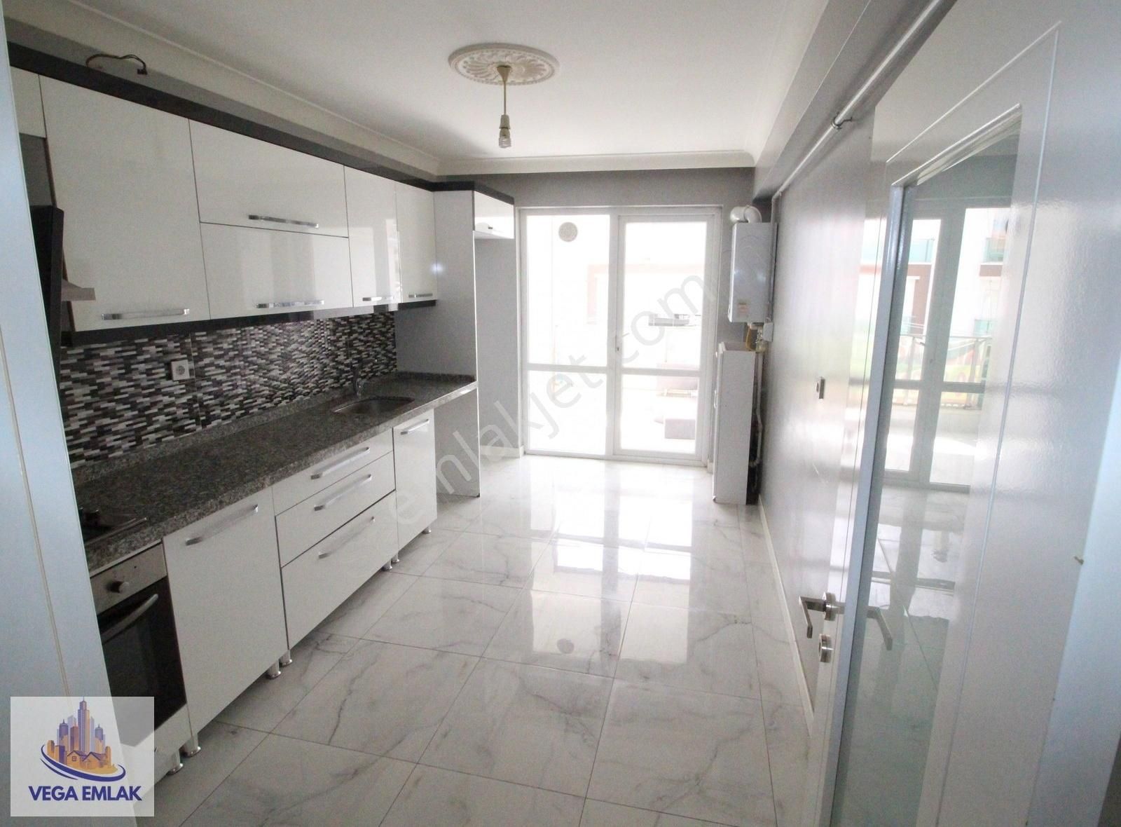 Vega Emlak'tan Fırsat Zafer Fırını Yakını Ara Kat Ön Cephe Daire - Görsel 13