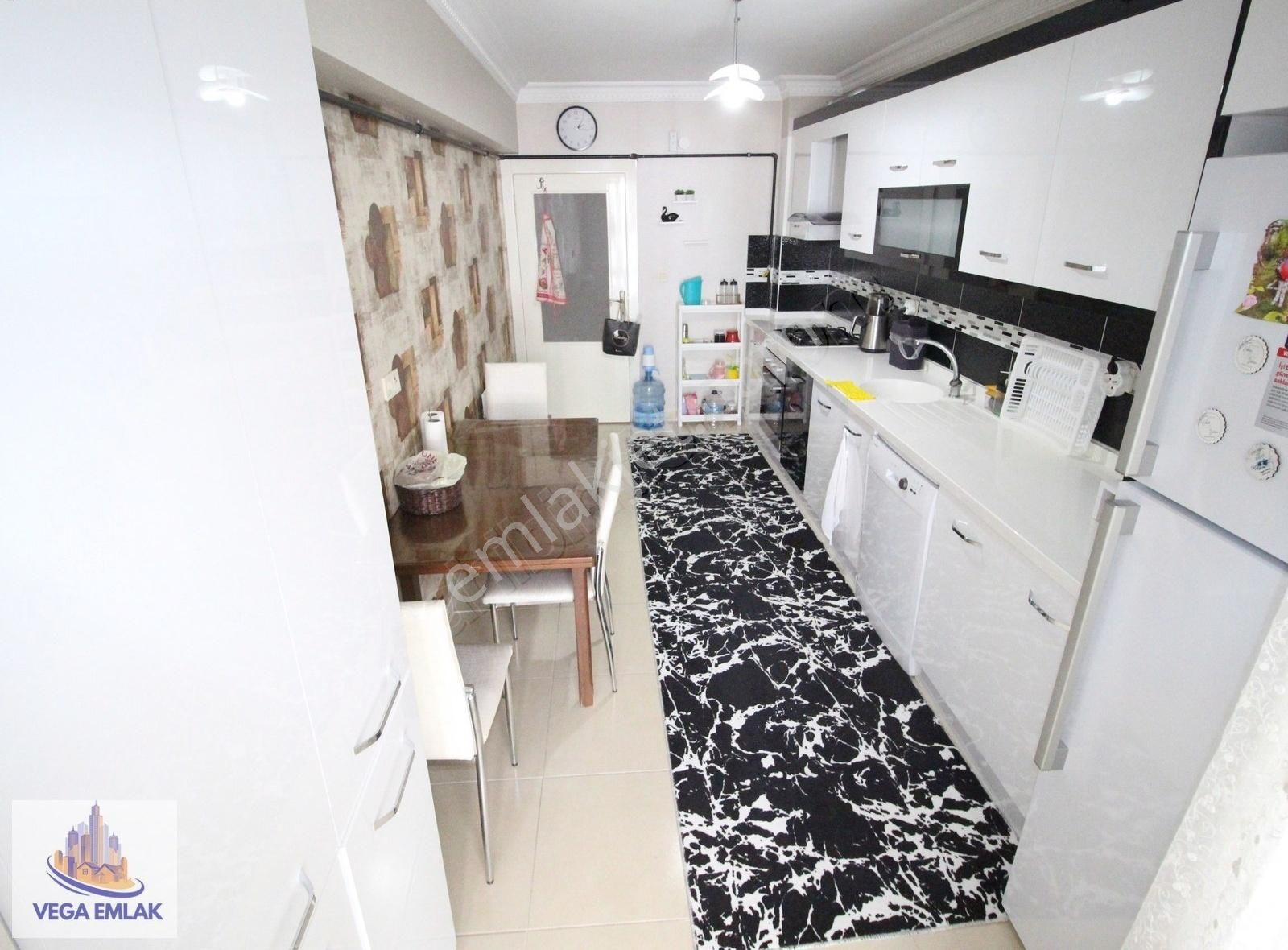 Vega Emlak'tan Yıldıztepe'nin En Güzel Sokağında Fırsat Daire - Görsel 5
