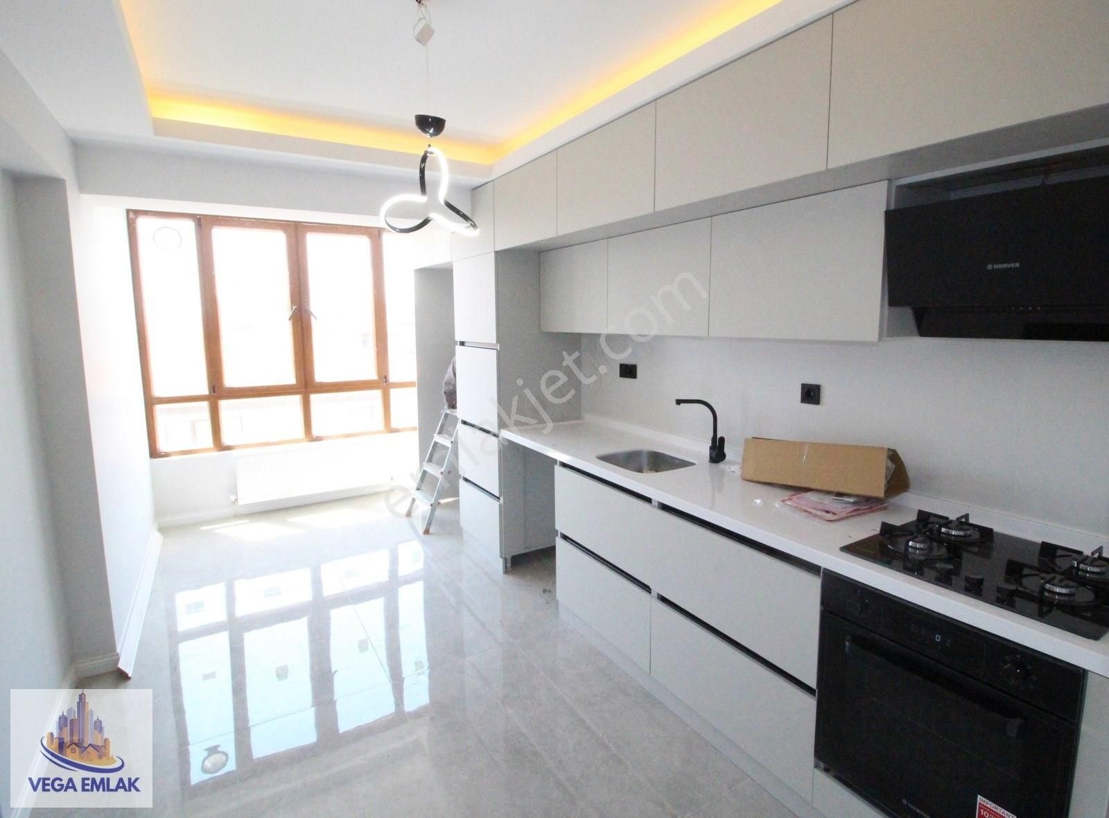 Vega Emlaktan Cadde Yanı Ova Market Yakını Full Yapılı 3+1 Daire - Görsel 22
