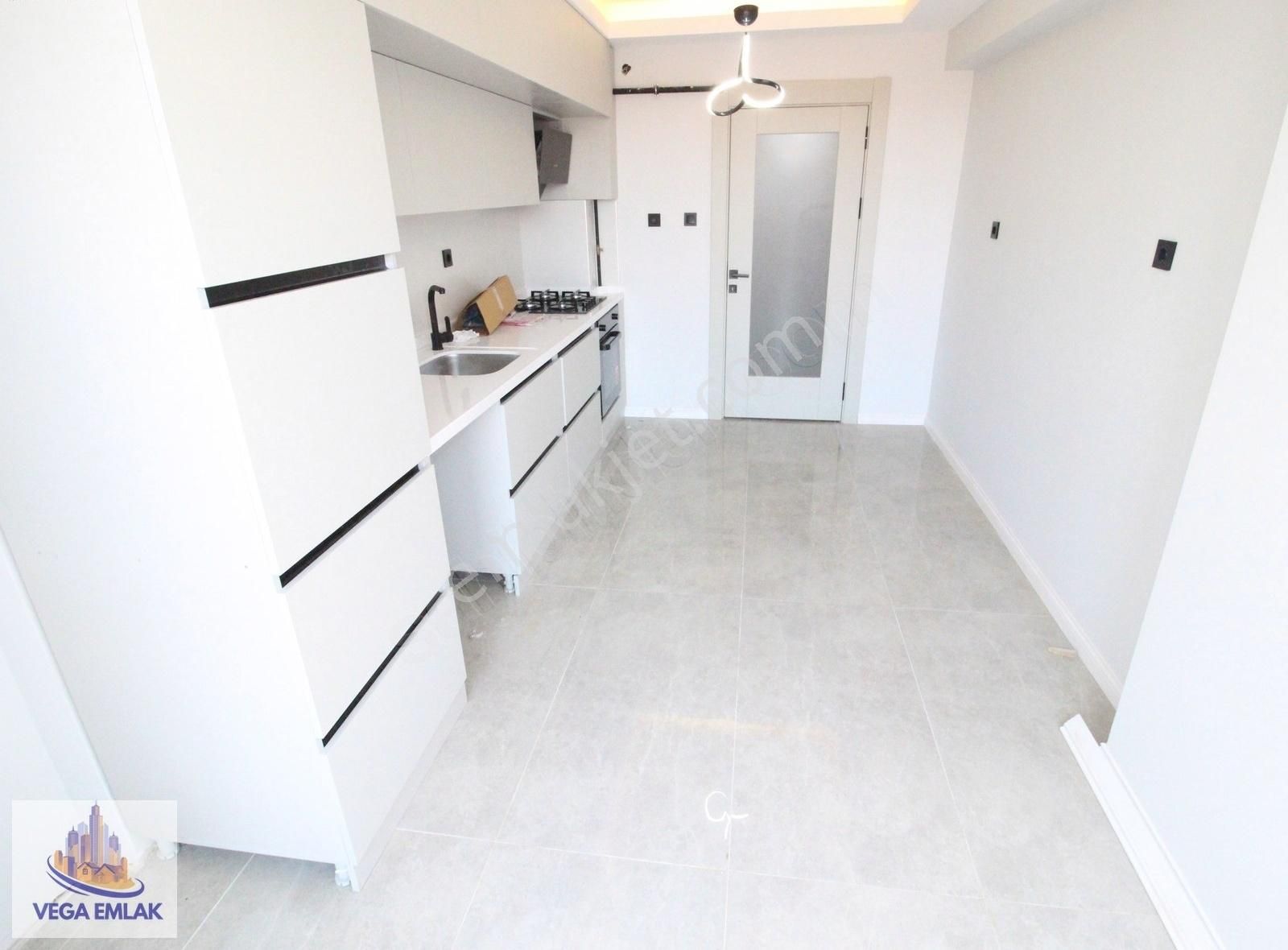 Vega Emlaktan Cadde Yanı Ova Market Yakını Full Yapılı 3+1 Daire - Görsel 5