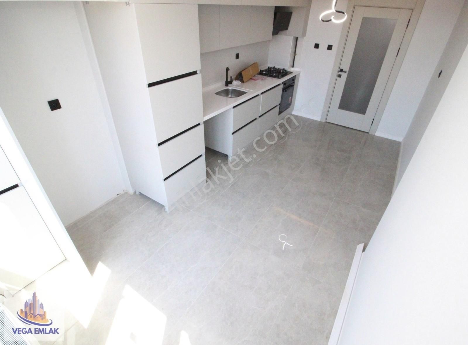 Vega Emlaktan Cadde Yanı Ova Market Yakını Full Yapılı 3+1 Daire - Görsel 19