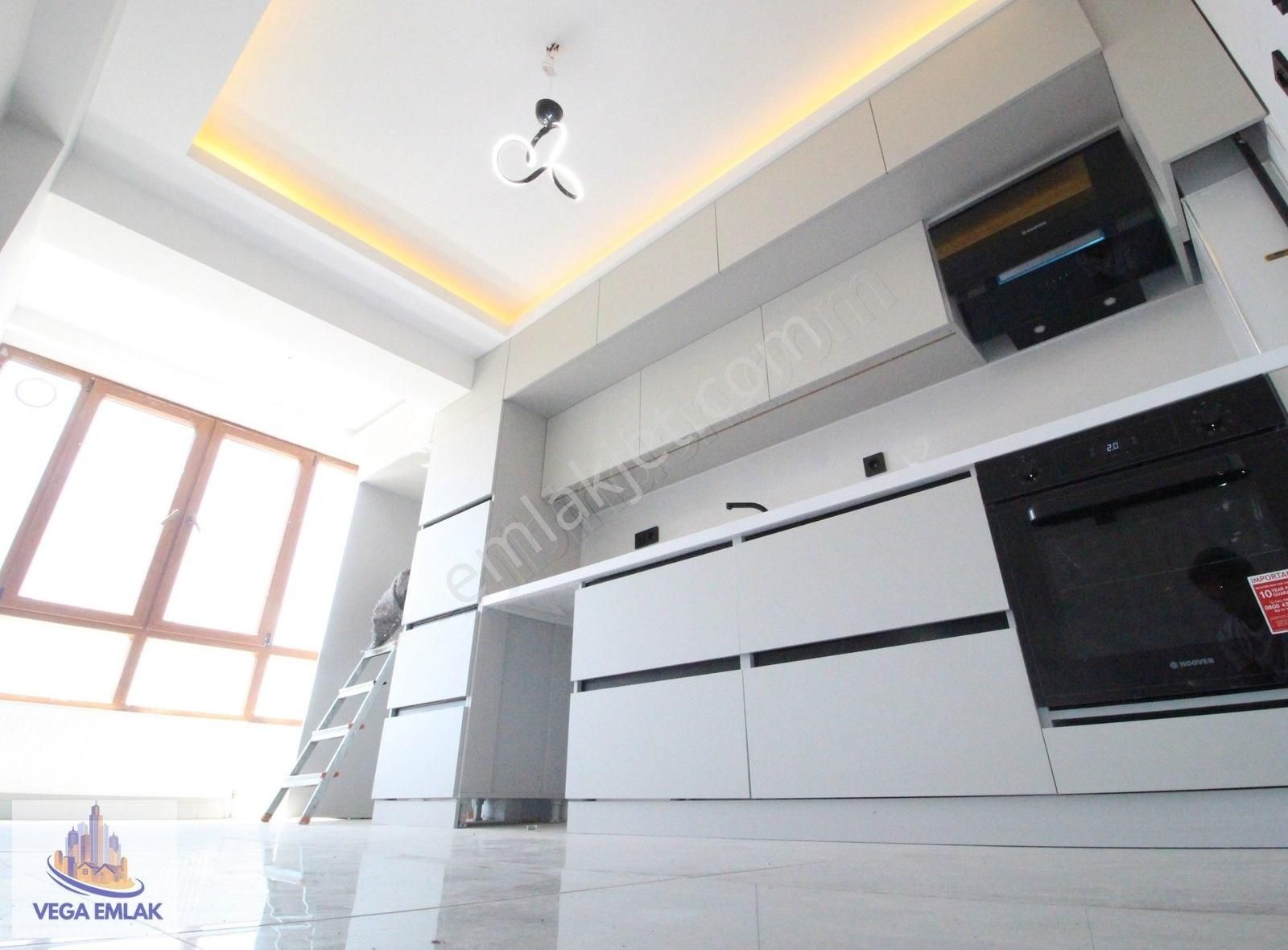 Vega Emlaktan Cadde Yanı Ova Market Yakını Full Yapılı 3+1 Daire - Görsel 7