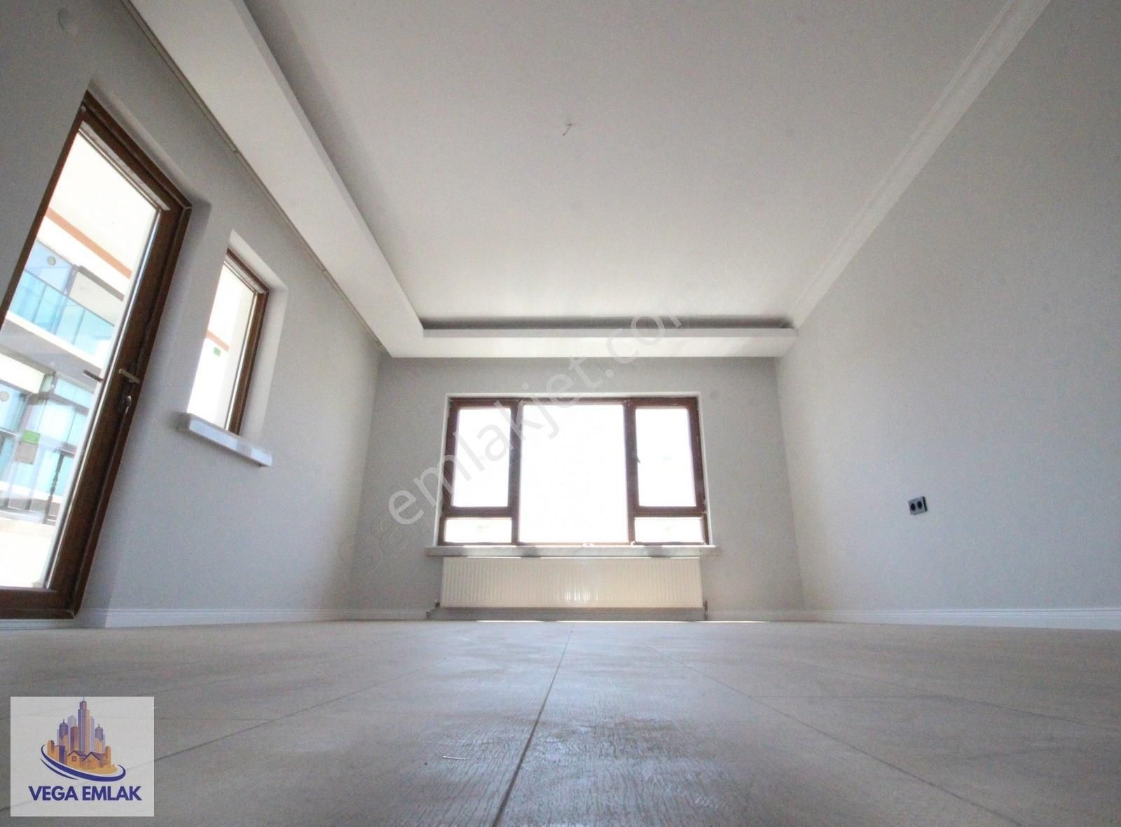 Vega Emlaktan Cadde Yanı Ova Market Yakını Full Yapılı 3+1 Daire - Görsel 12