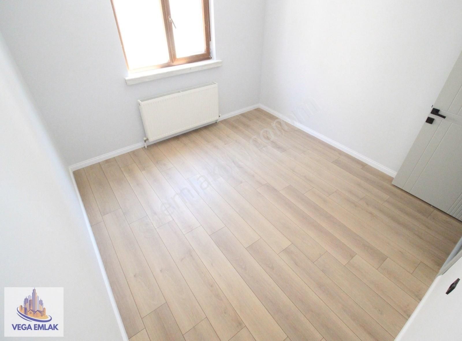 Vega Emlaktan Cadde Yanı Ova Market Yakını Full Yapılı 3+1 Daire - Görsel 4