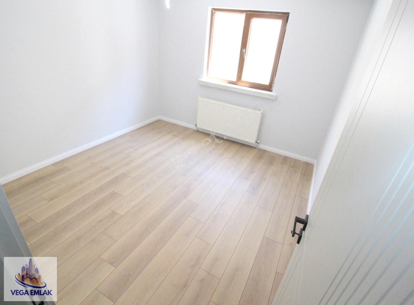 Vega Emlaktan Cadde Yanı Ova Market Yakını Full Yapılı 3+1 Daire - Görsel 11