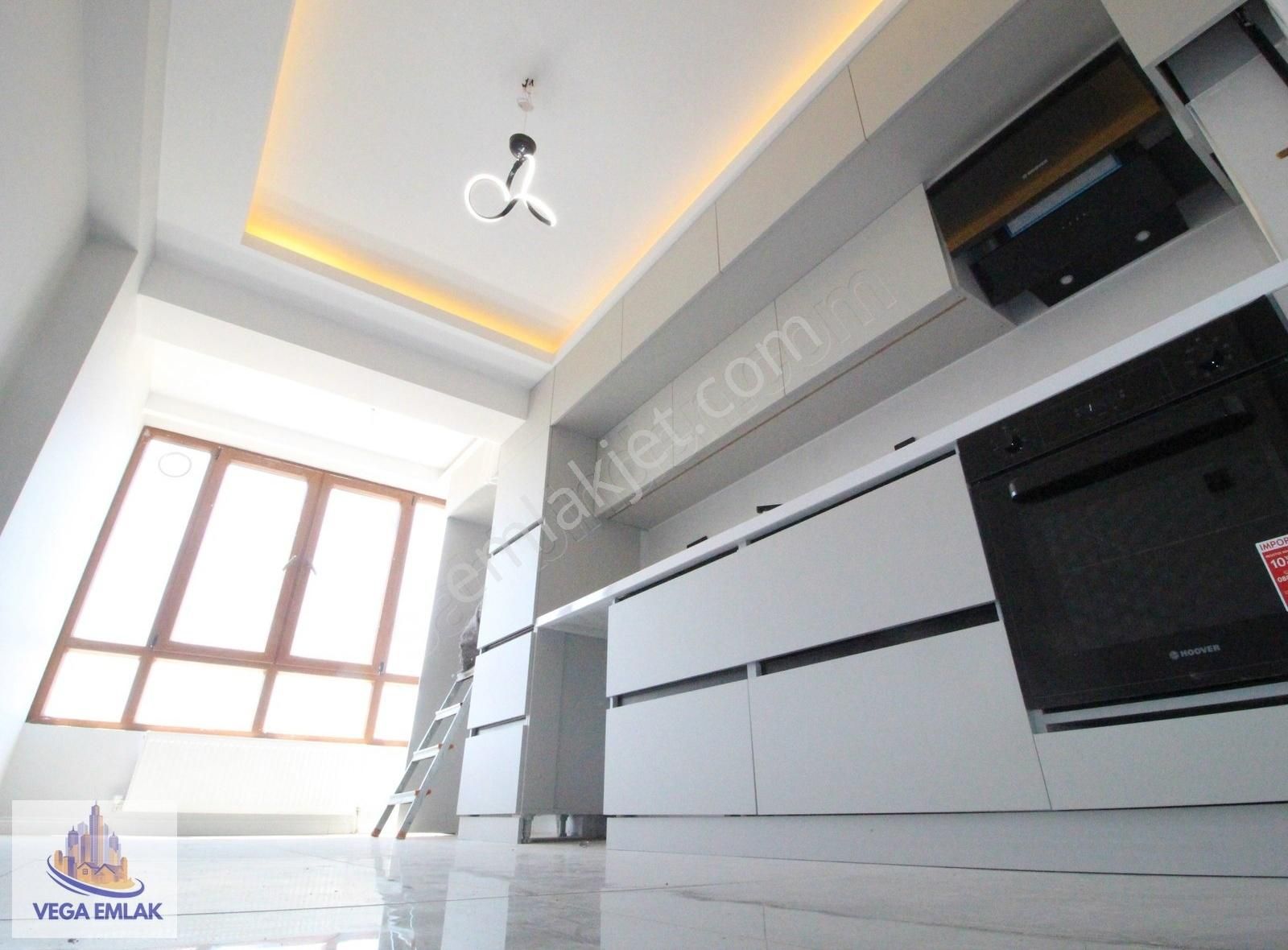Vega Emlaktan Cadde Yanı Ova Market Yakını Full Yapılı 3+1 Daire - Görsel 16