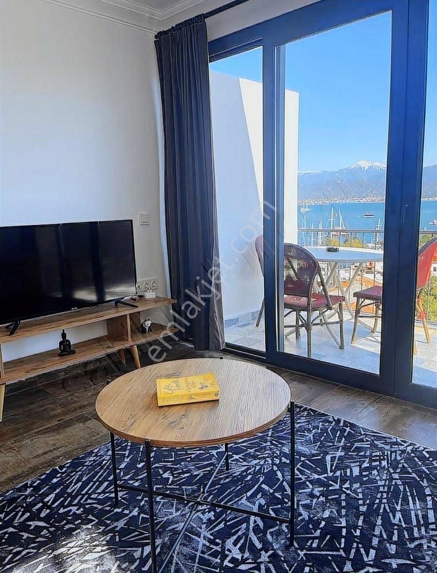 Şehir Merkezinde Eşşsiz Deniz Ve Körfez Manzaralı Eşyalı Villa