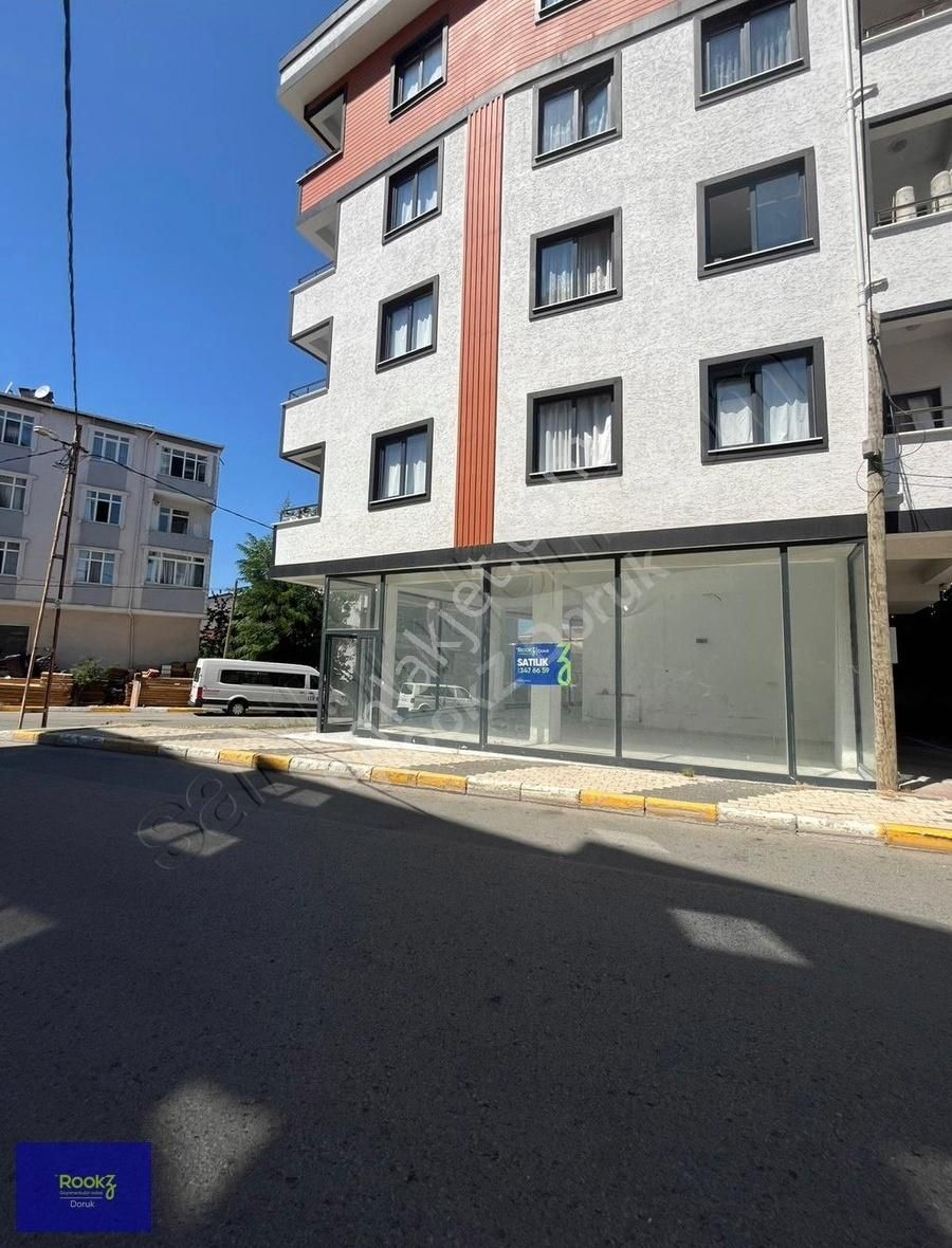 Rookz Doruk'dan İki Cadde Arasında Vitrin Değeri Yüksek Ticari!!
