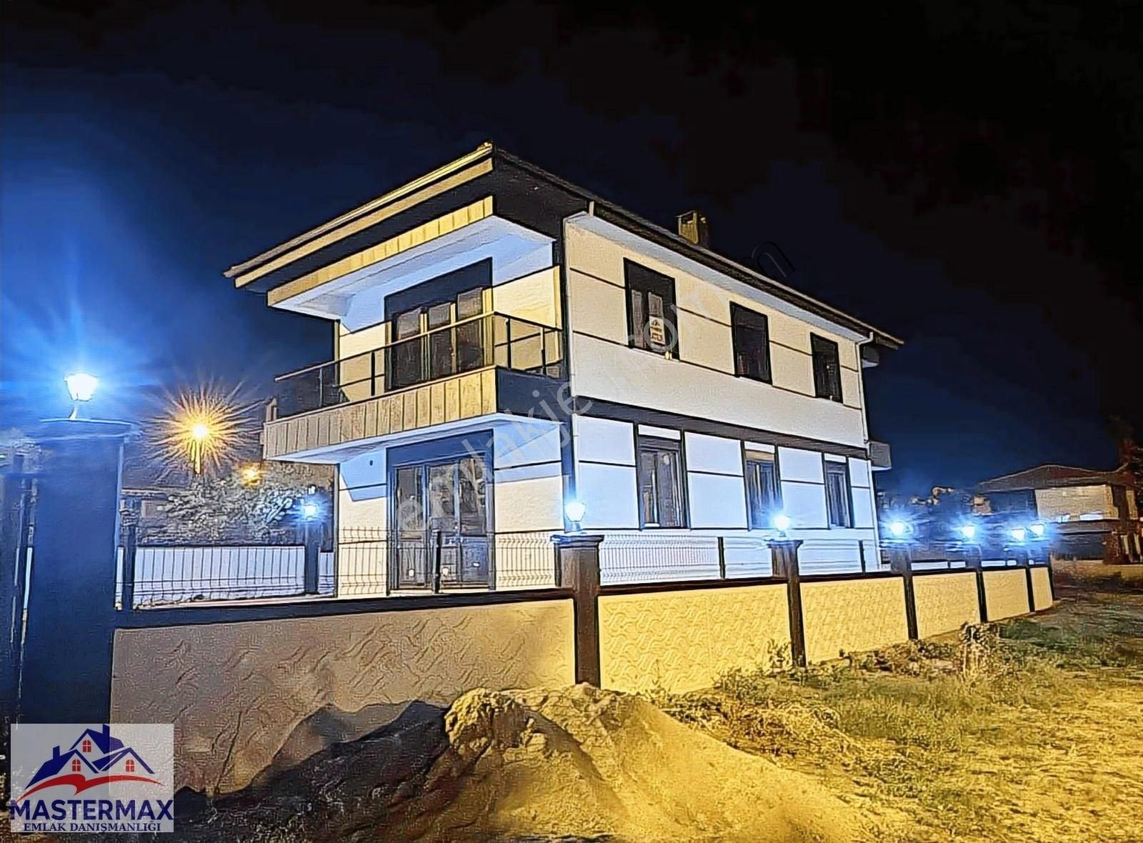 Gümüşyakanın Tam Merkezinde Emsalsiz Sıfır 170 M2 İskanlı Villa - Görsel 15