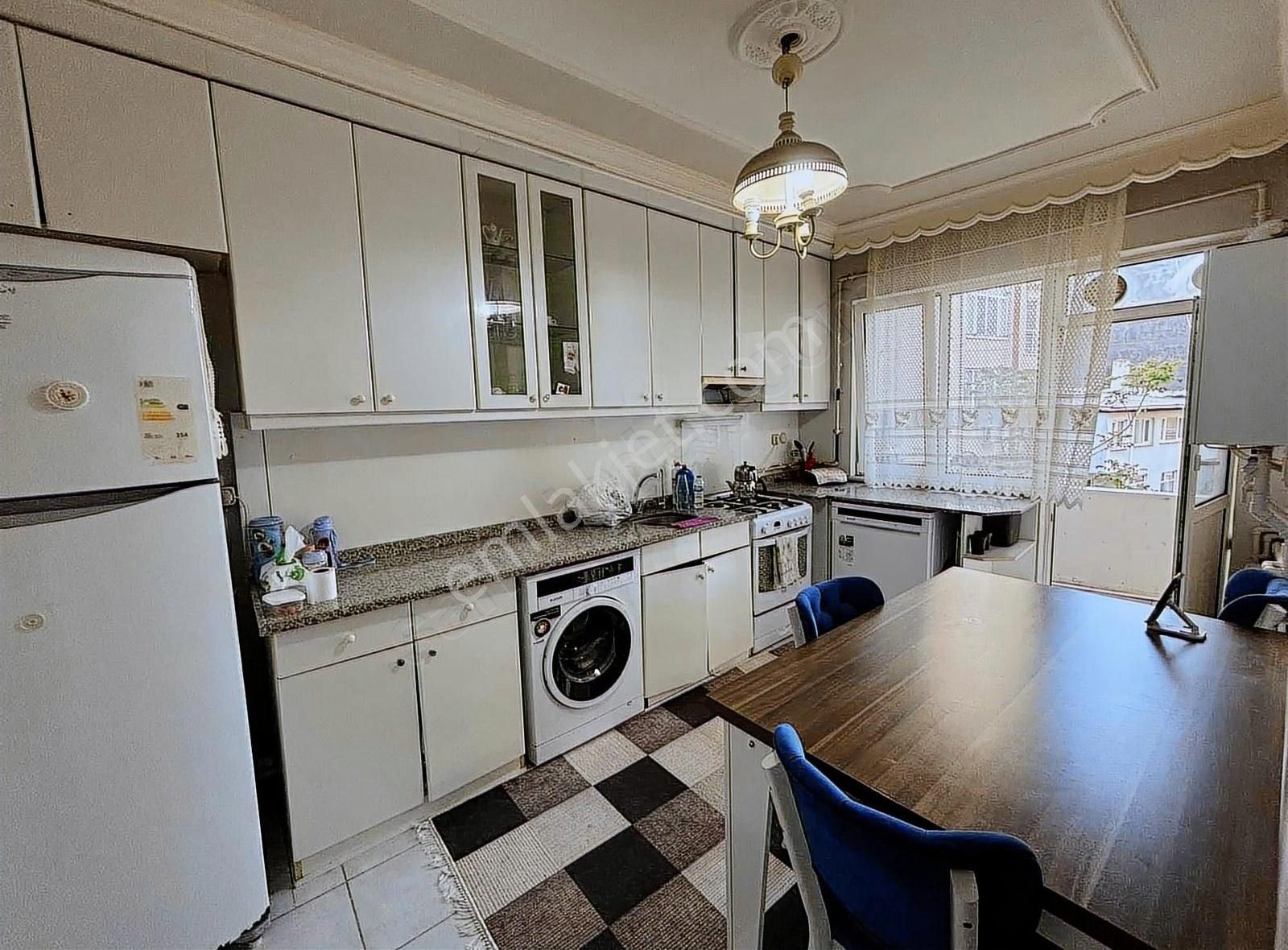 Çorlunun Merkezinde 135 M2 3+1 Ferah Daire - Görsel 23