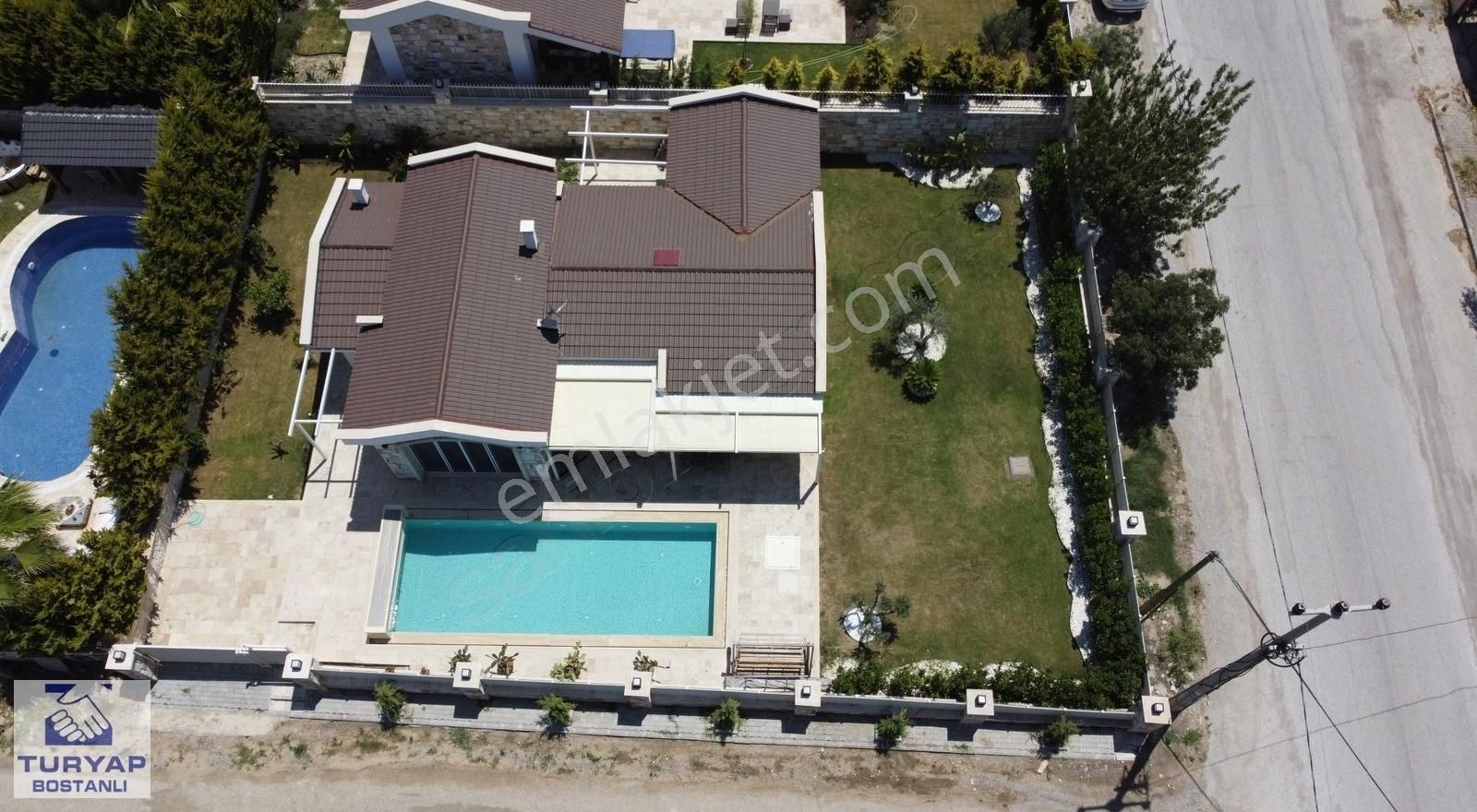 İzmir Foça'da Satılık Lüks Villa