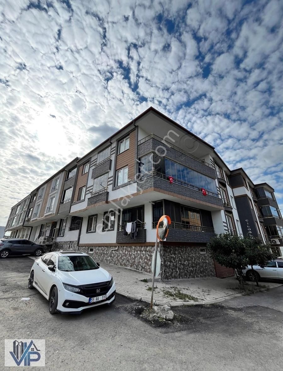 Bafra Vip Gayrimenkulden Mevlanada Satılık 3+1