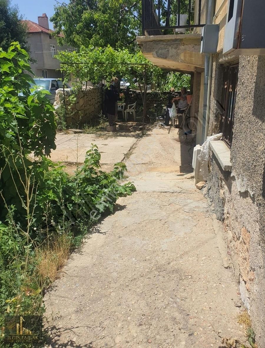 Milli Egemenlik Mahallesinde Bahçeli Satılık 2. Kat - Görsel 3