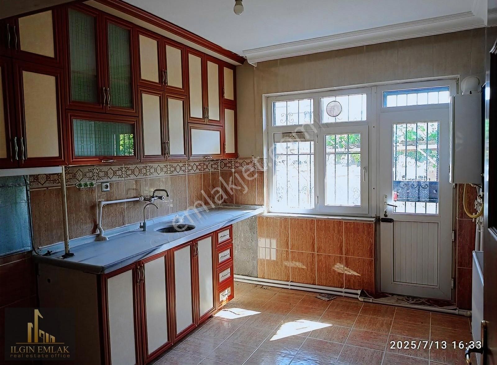 Sadıkköy Yolunda Bahçeli Müstakil Ev - Görsel 8