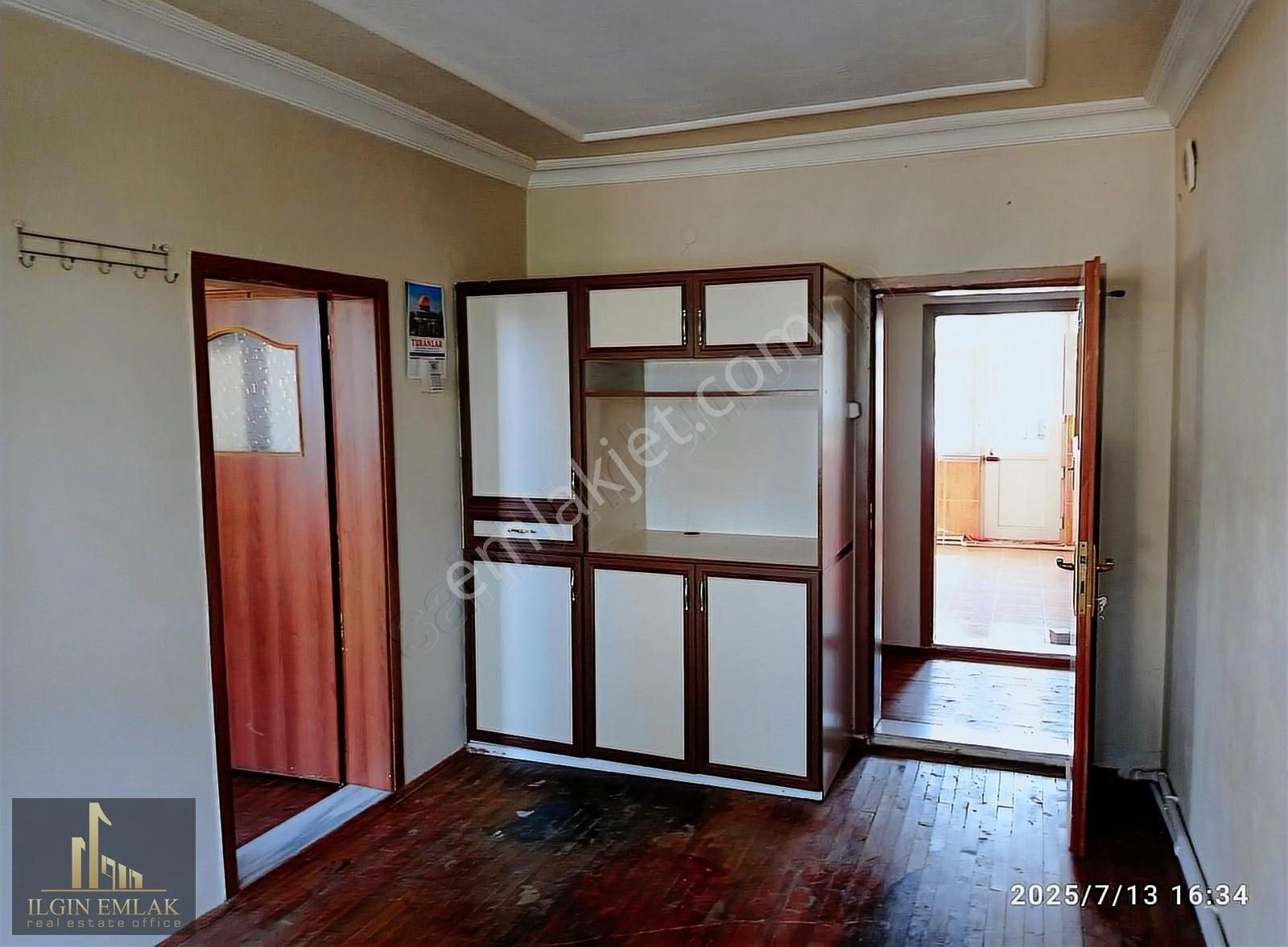 Sadıkköy Yolunda Bahçeli Müstakil Ev - Görsel 9