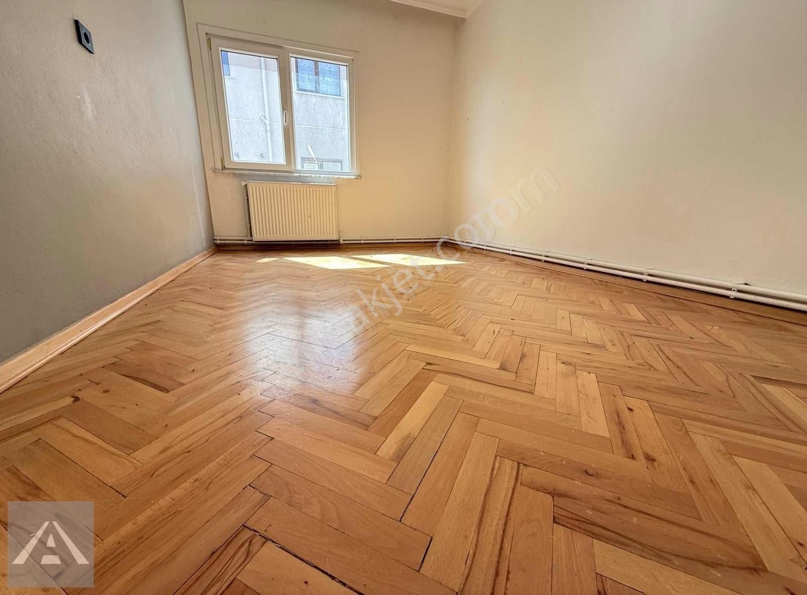 'tek Yetkili' Altıntepe'de İçi Yenilenmiş Komple Işık Alan 2+1!