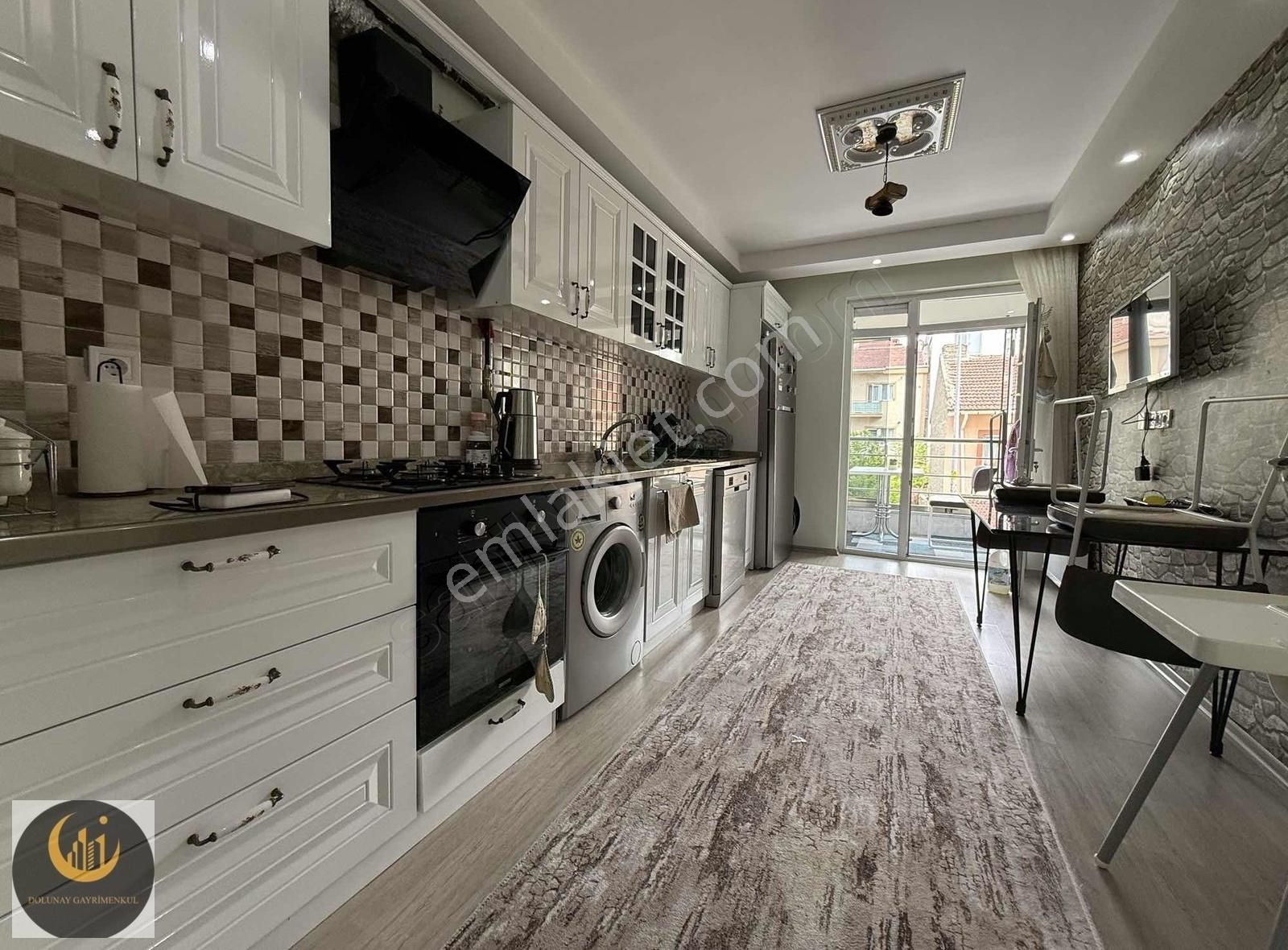 Dolunay'dan Ertaş Cad. Yakını 145m2 Lüks 3+1 İskanlı Daire
